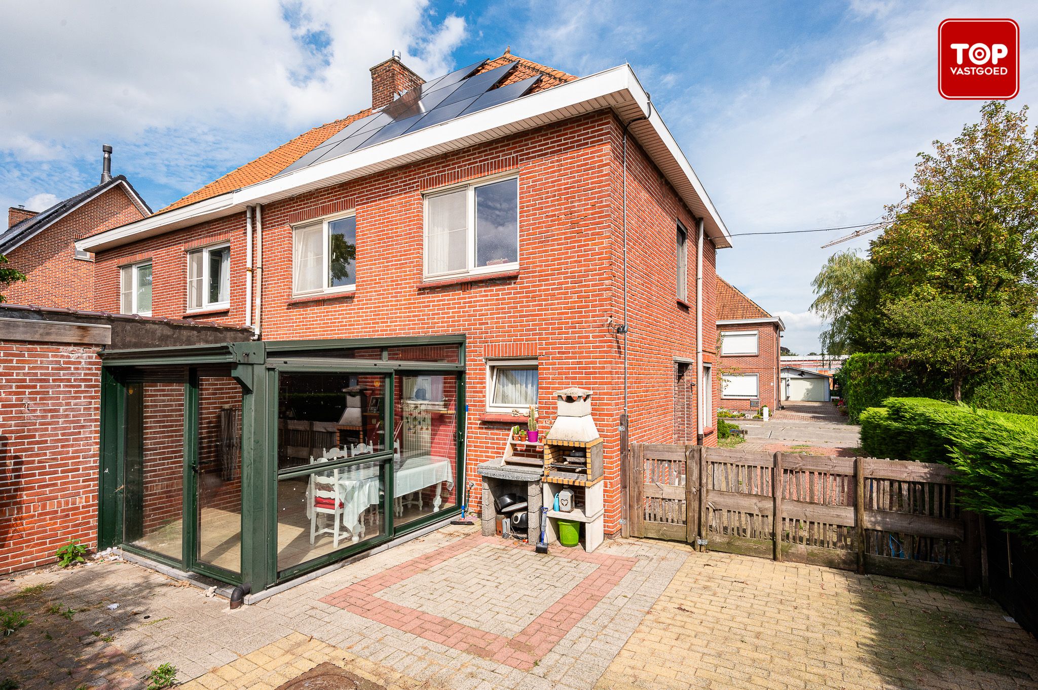 Ruime half open woning met mooie tuin en 5 slaapkamers. foto 23