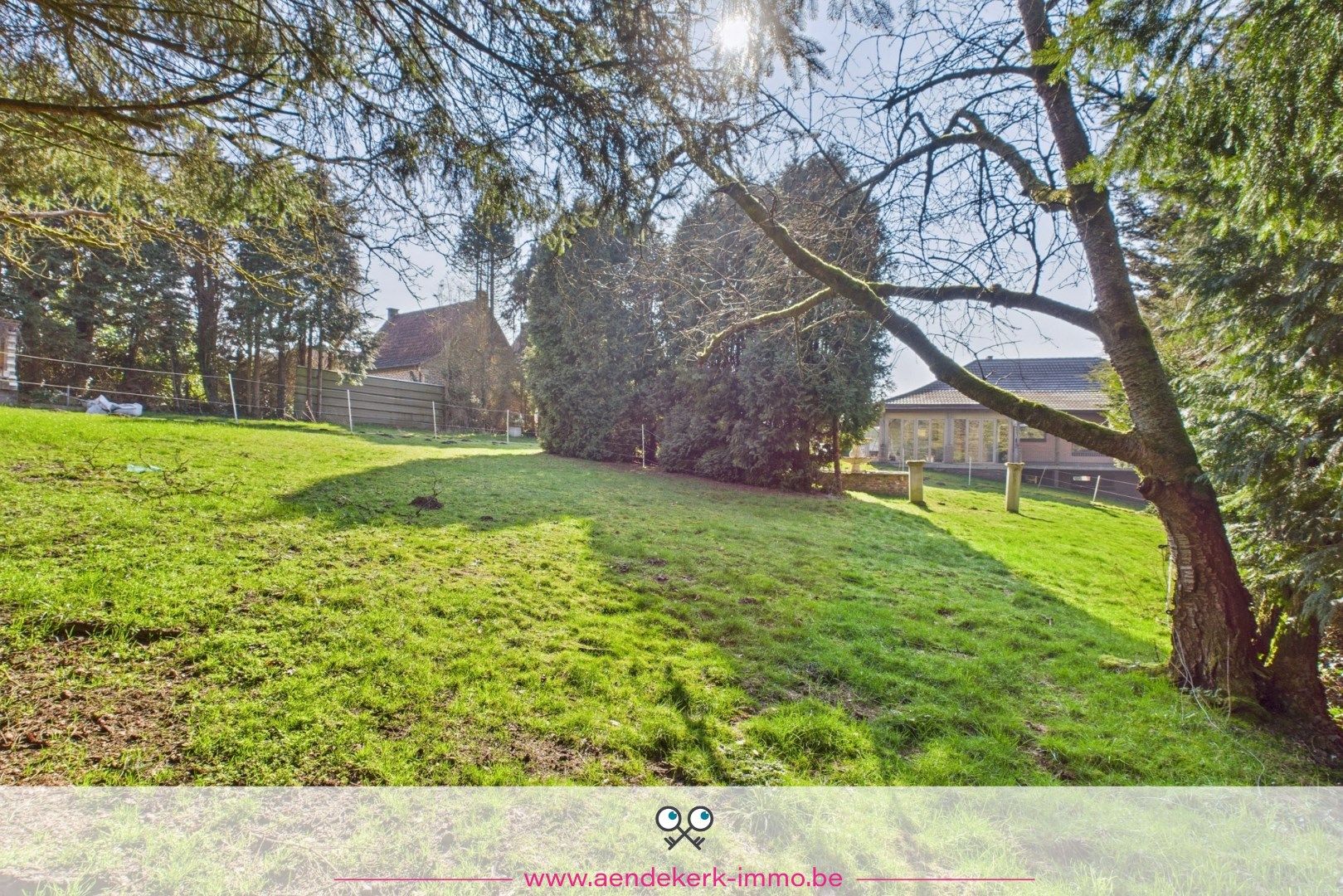 Ruime, te renoveren, woning met loods/stal in As foto 25