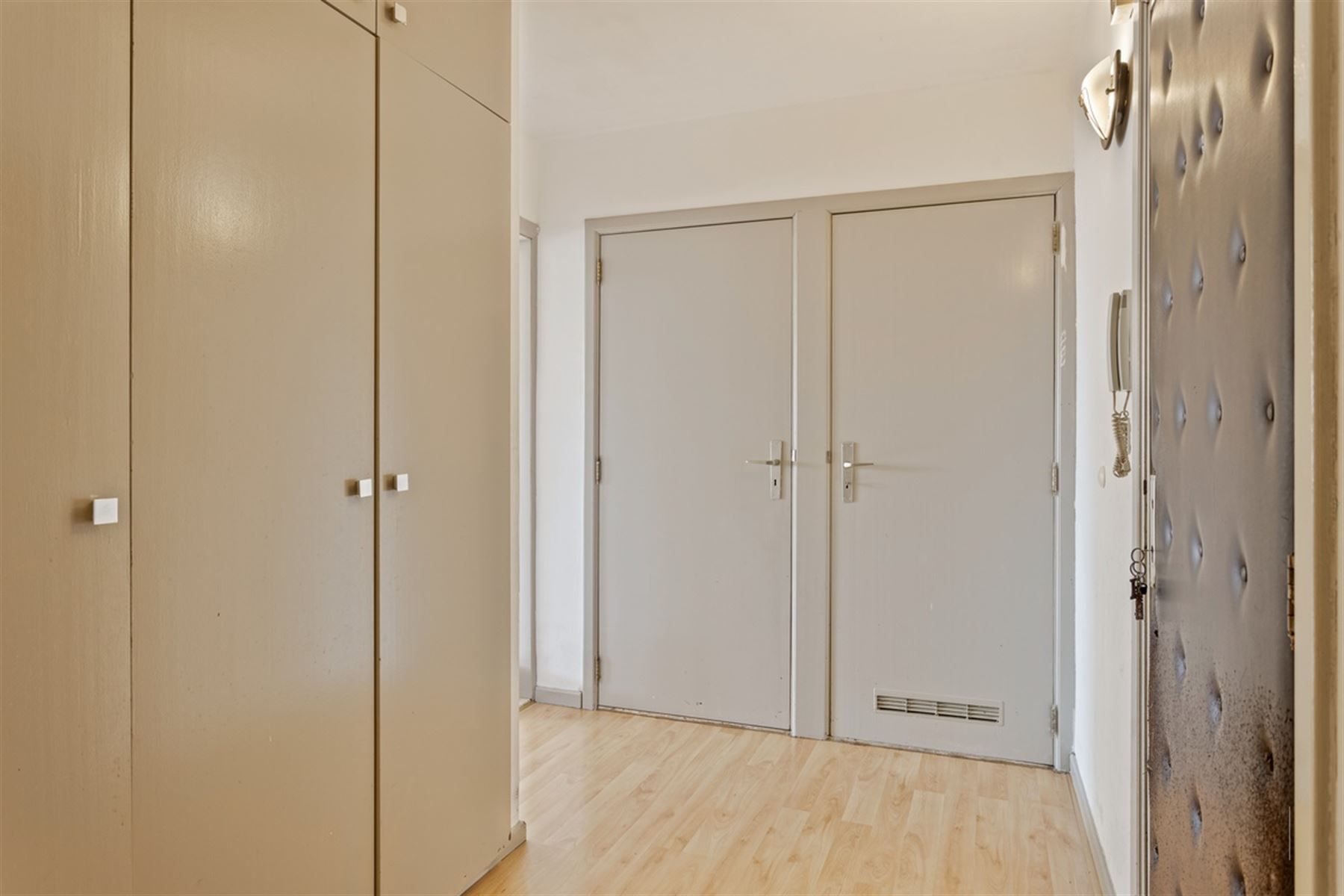 Centraal gelegen appartement (125 m²) met twee slaapkamers foto 6