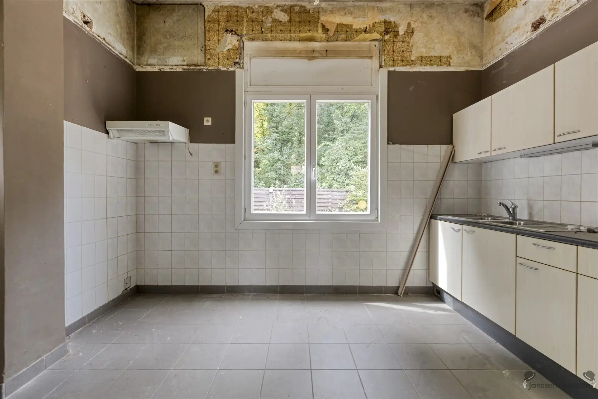 Karaktervolle halfopen bebouwing met potentieel en unieke ligging te Leopoldsburg foto 7