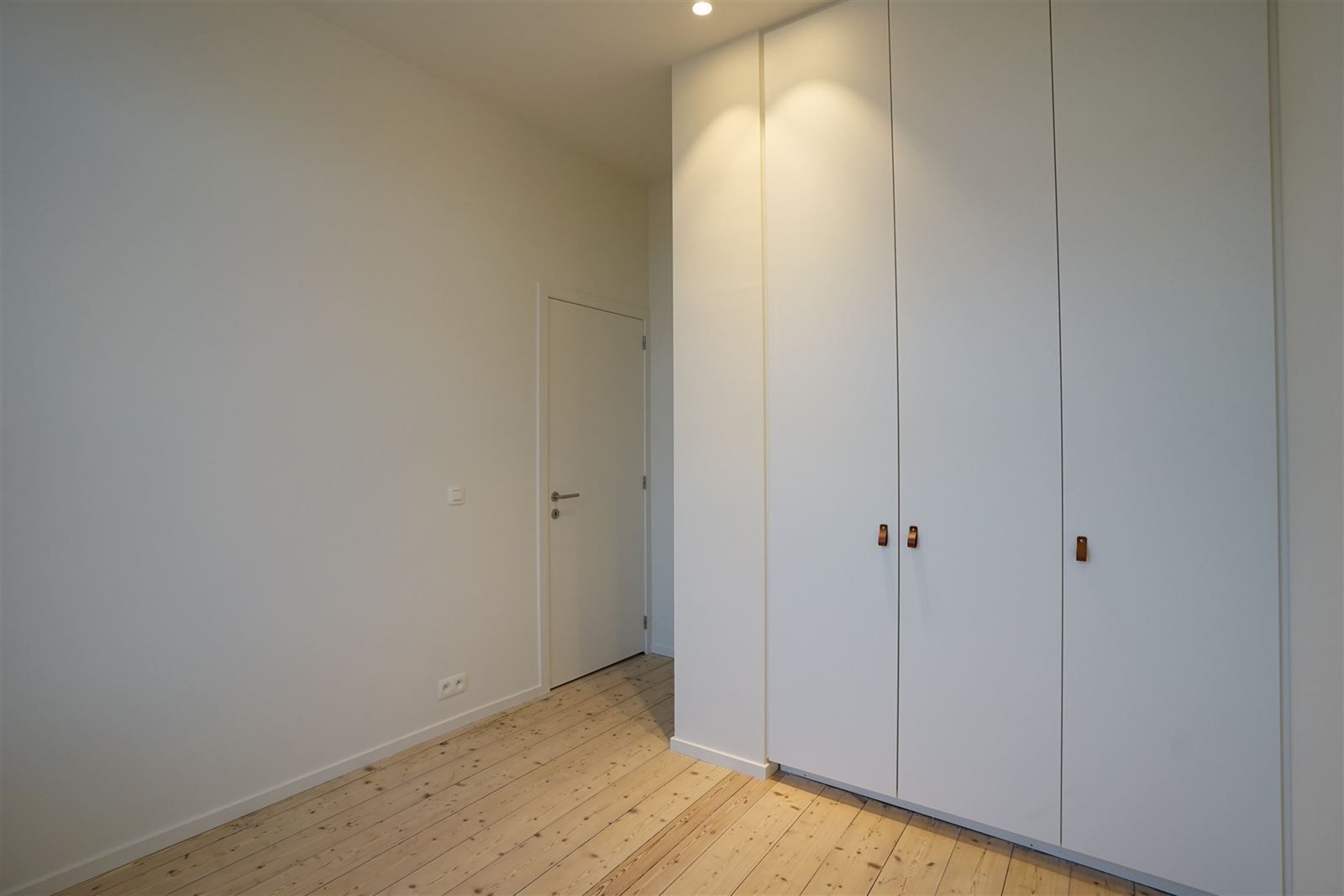 Instapklaar appartement te centrum Zottegem! foto 15