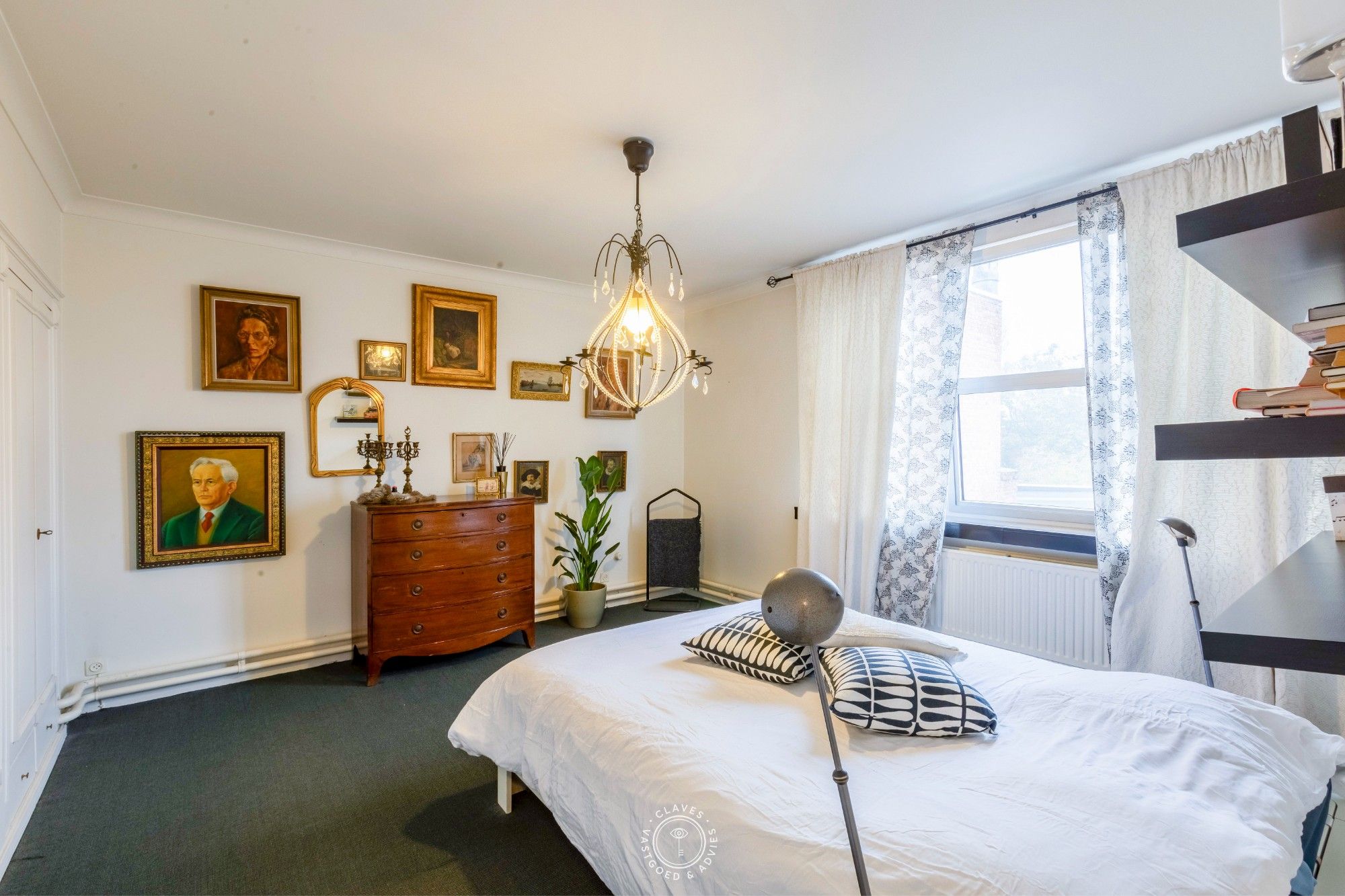 Prachtige bel-étage met 4 slaapkamers en een eigen lift foto 23