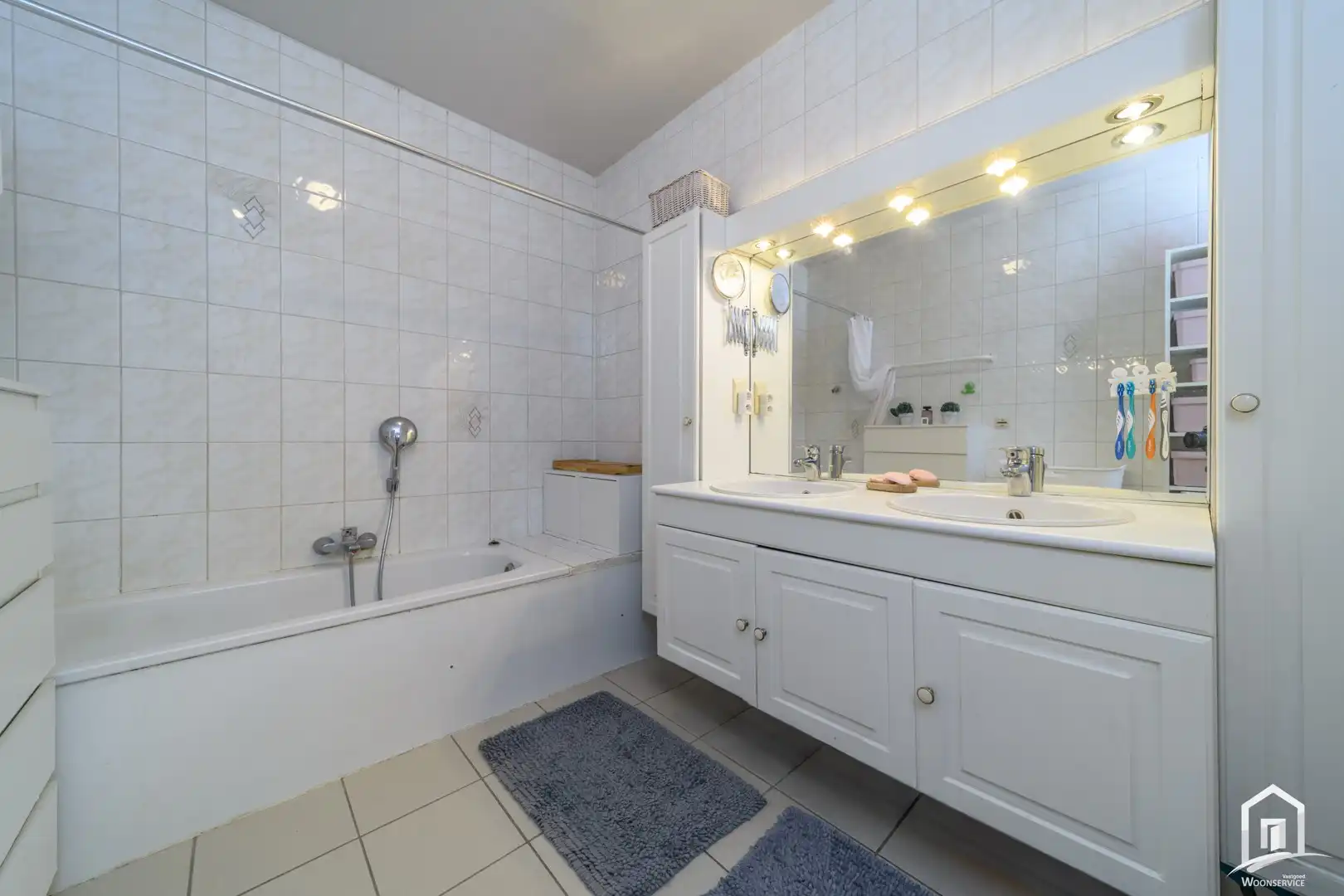 Gunstig gelegen, ruime en zeer lichtrijke gezinswoning te Iddergem. foto 14