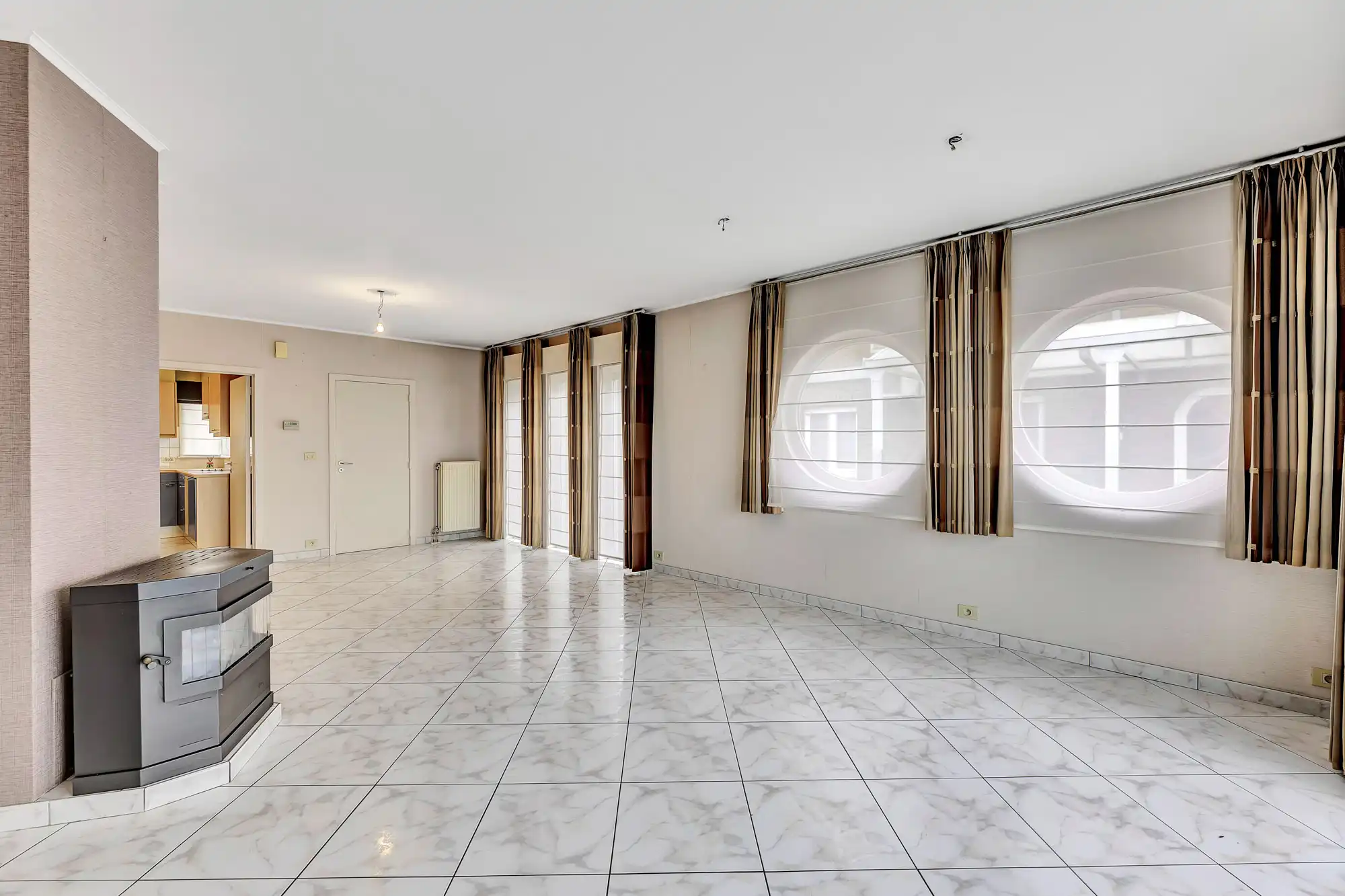 Instapklare HOB met tuin en garage foto 2