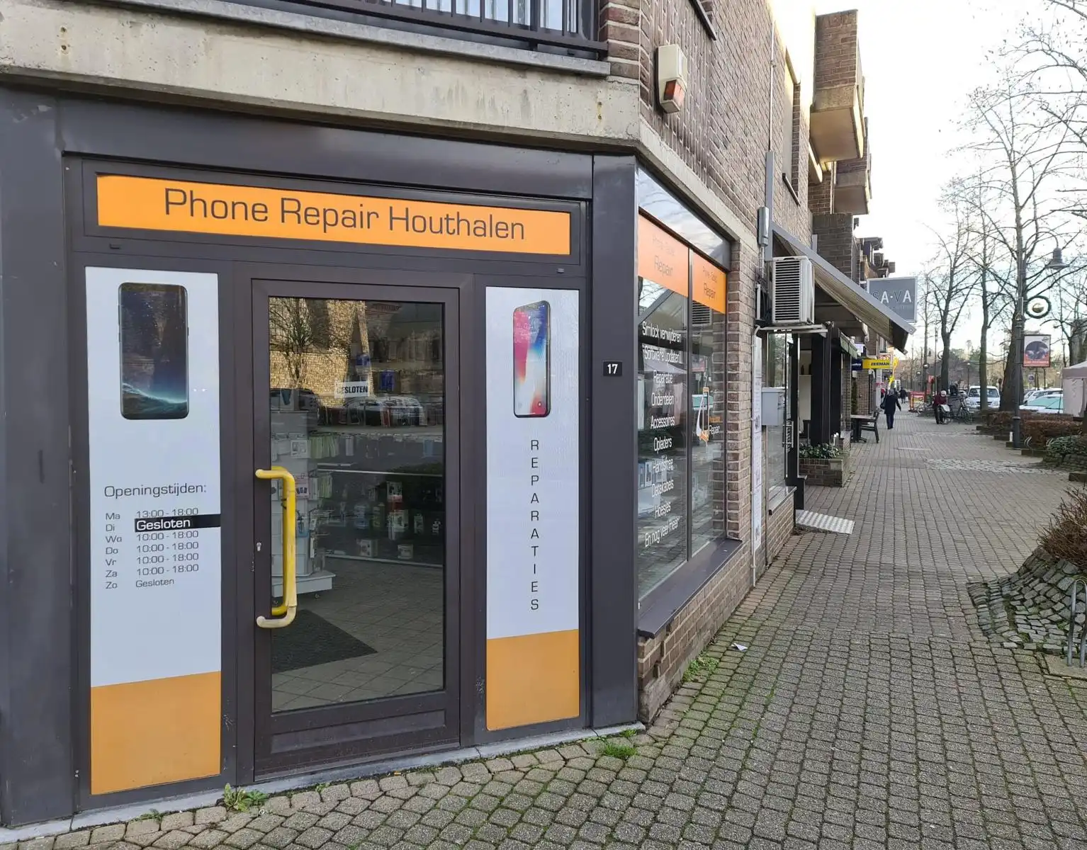 Modern en ruim hoek handelspand  midden in het centrum. foto 7