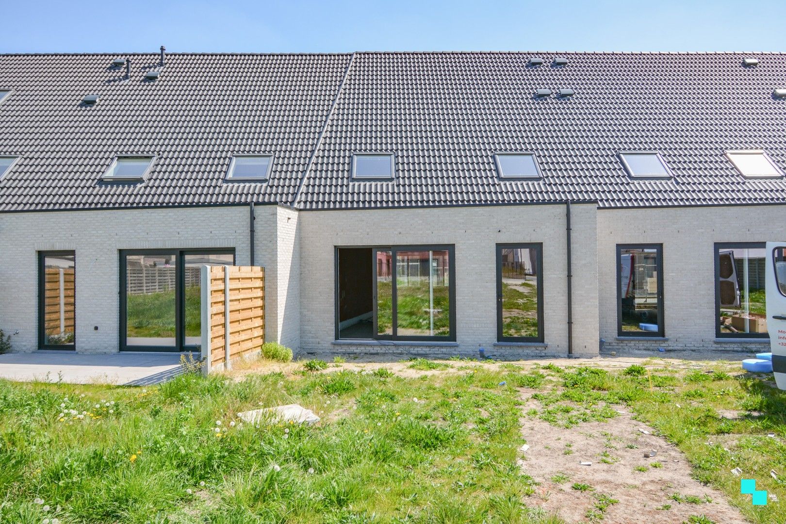 Verrassend ruime nieuwbouwwoning in centrum Aartrijke foto 7