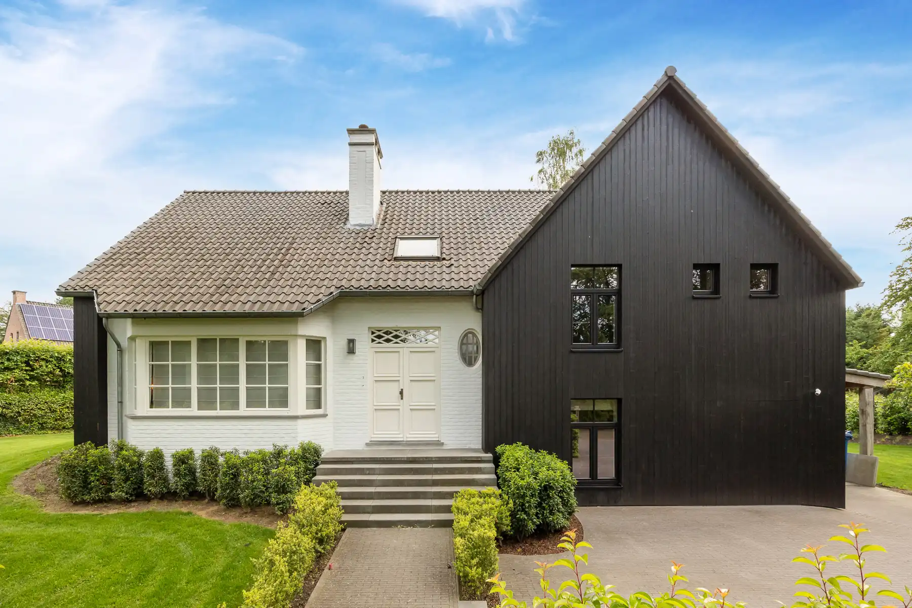 TIJDLOZE VILLA OP DE GRENS MET SCHILDE foto 17