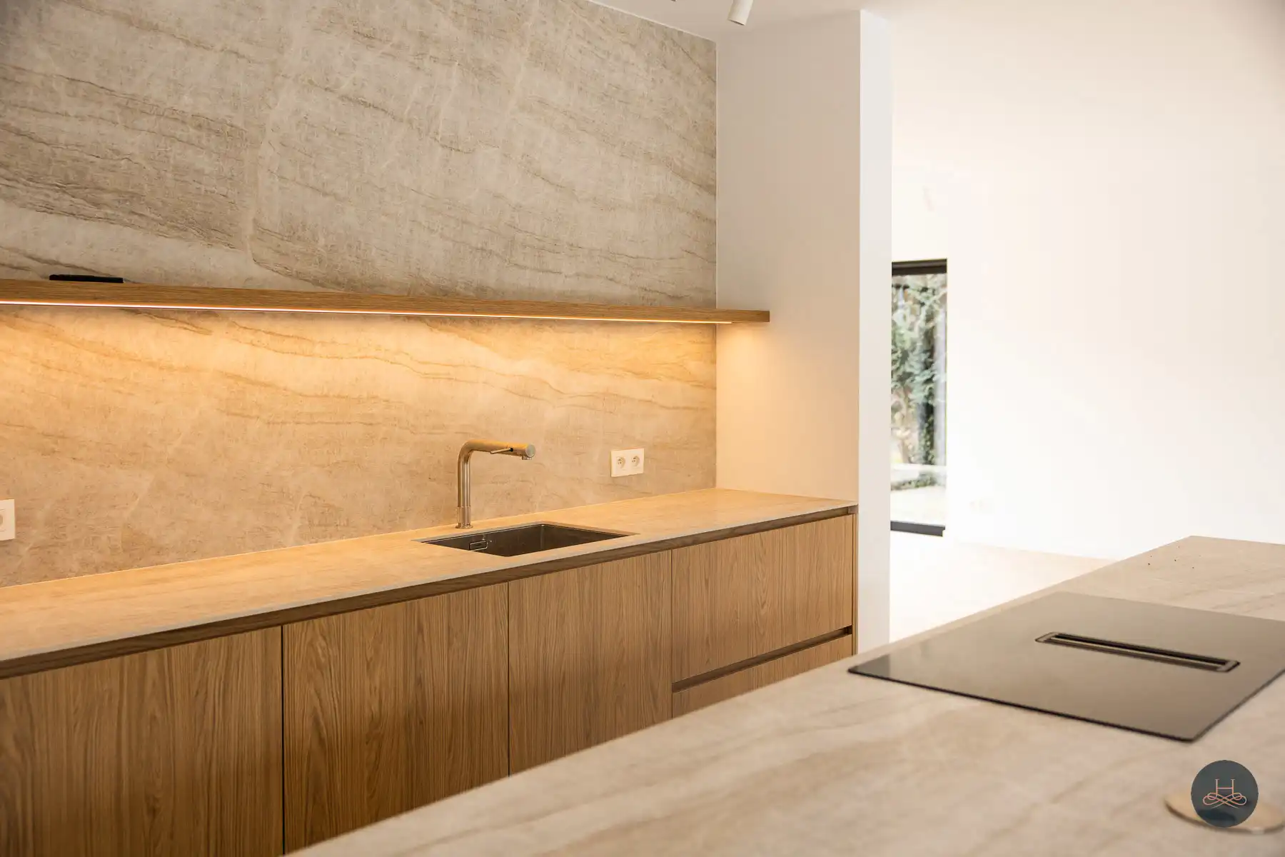 In het groen gelegen imposante vernieuwbouw  foto 9