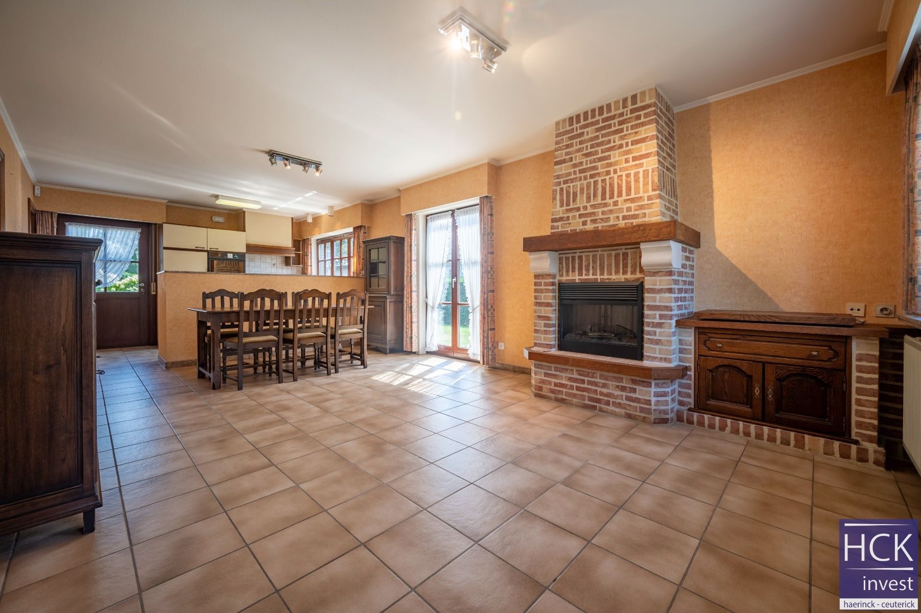 KRUISHOUTEM - Mooi gelegen alleenstaande woning, kraaknet onderhouden! foto 4