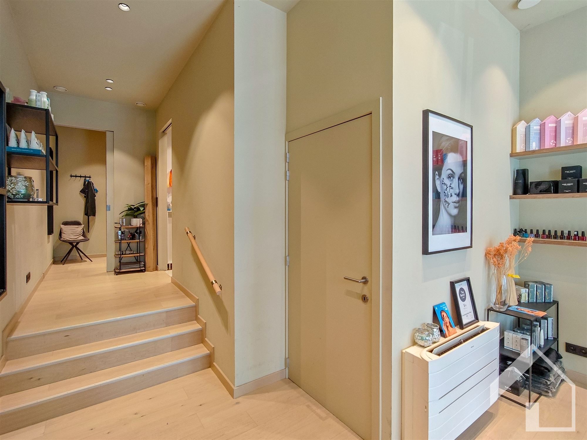 Instapklare woning met handelspand! foto 4