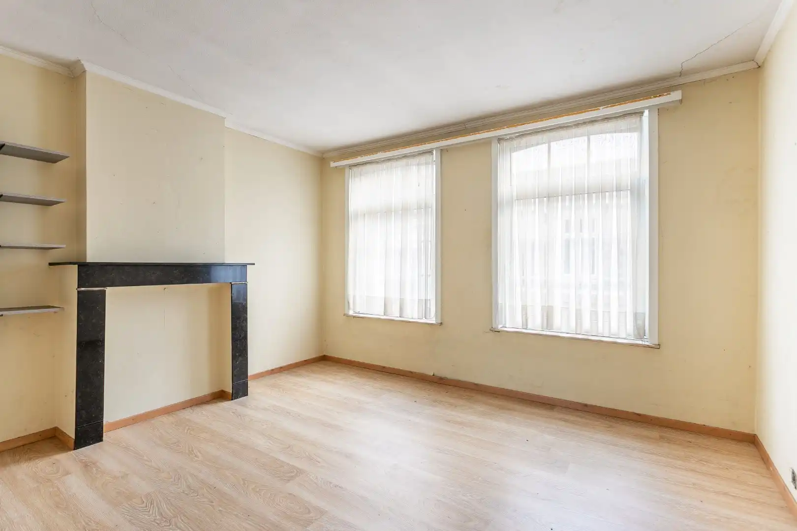 Handelshuis én appartement centrum Halle foto 19