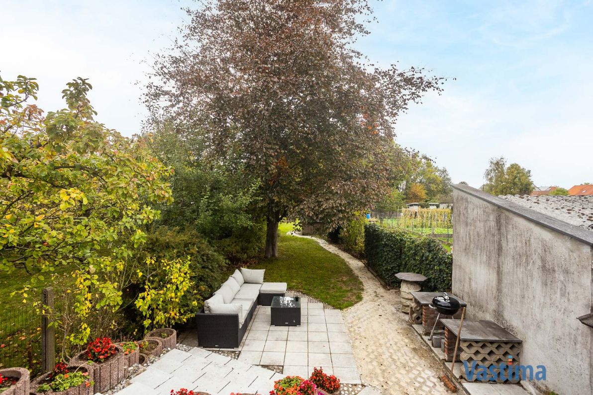 Instapklare architectenwoning met 4 slaapkamers, tuin en garage nabij centrum Erembodegem foto 30