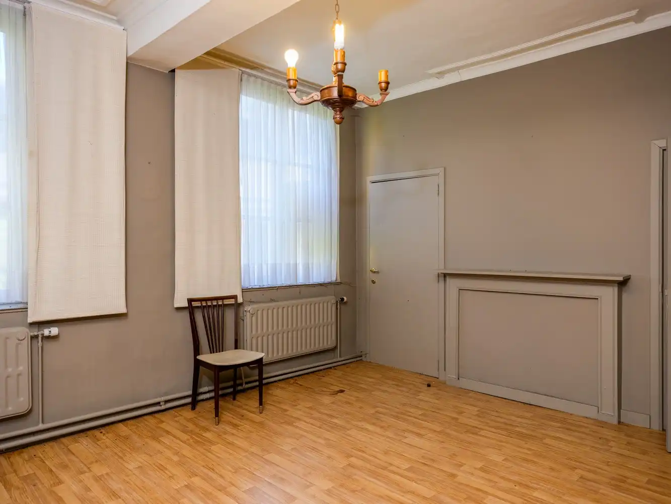 Voor liefhebbers van karaktervolle panden: unieke pastorie in dorpscentrum foto 30