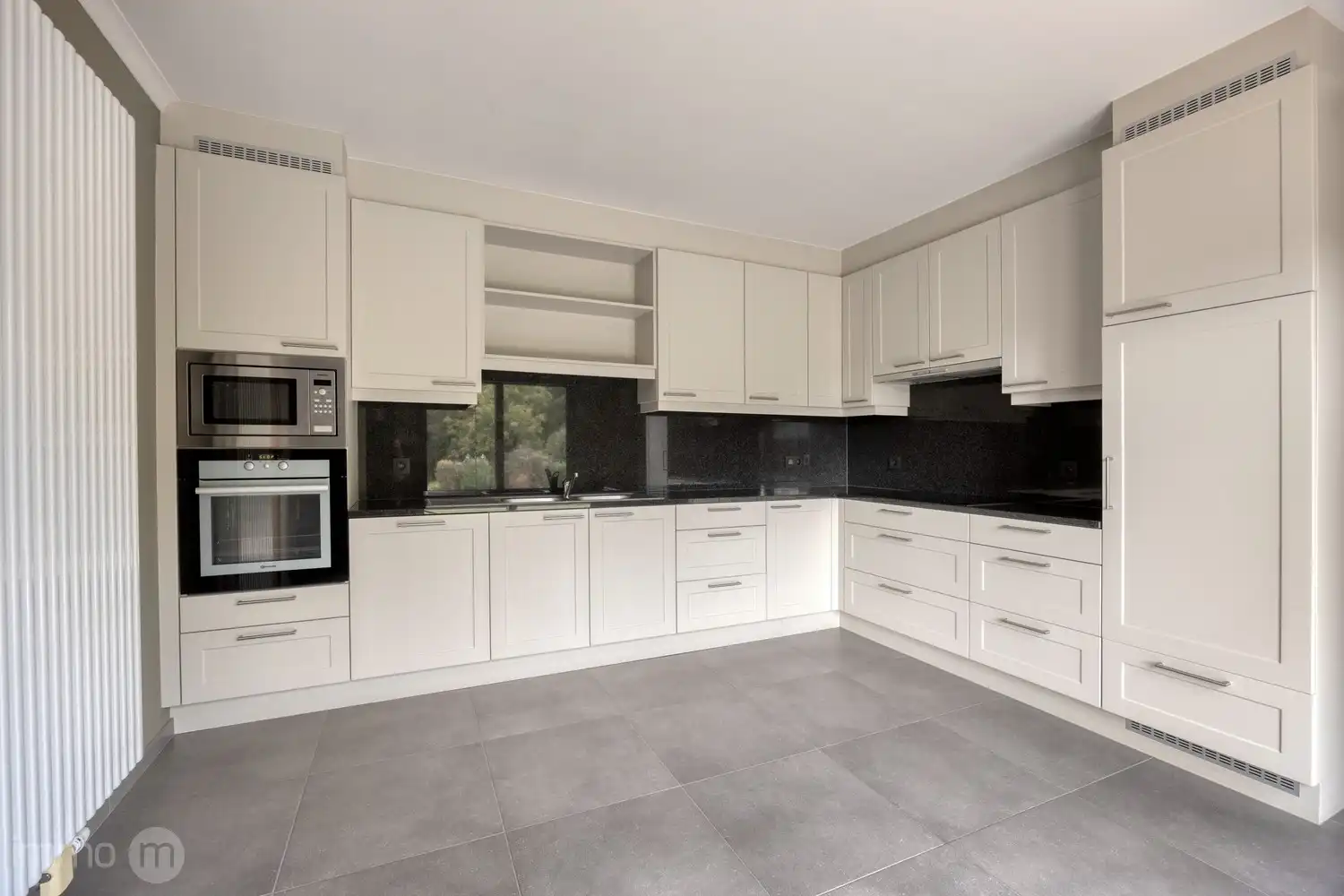 Uitstekend onderhouden open bebouwing met zonnepanelen en 3 tot 5 slaapkamers op prachtig perceel van 55a43ca foto 13