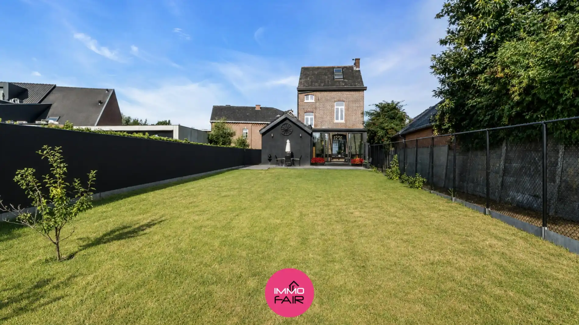 Karaktervolle herenwoning met vier slaapkamers en glazen tuinkamer foto 32