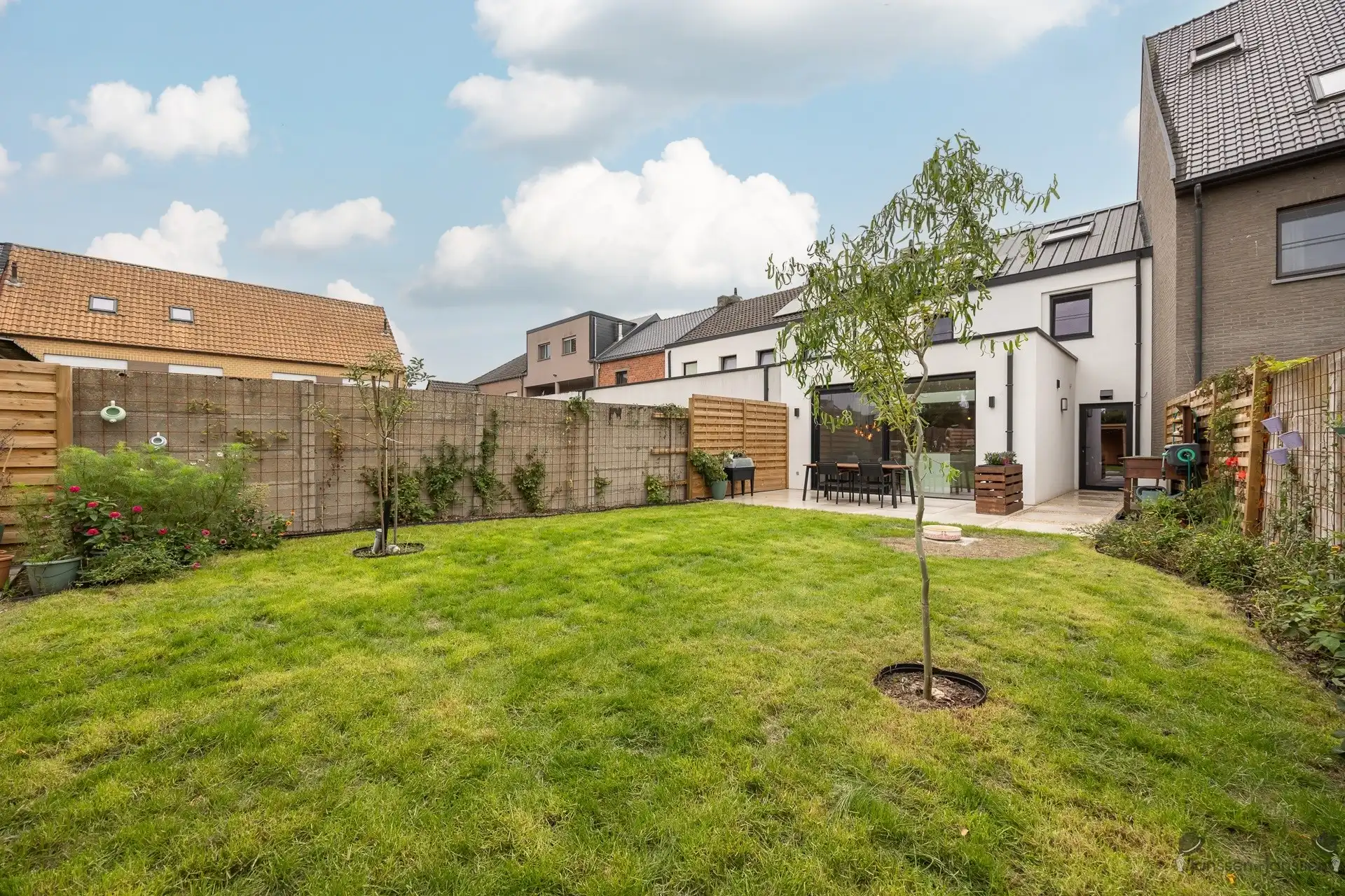 Instapklare, energiezuinige & volledig vernieuwde rijwoning foto 9