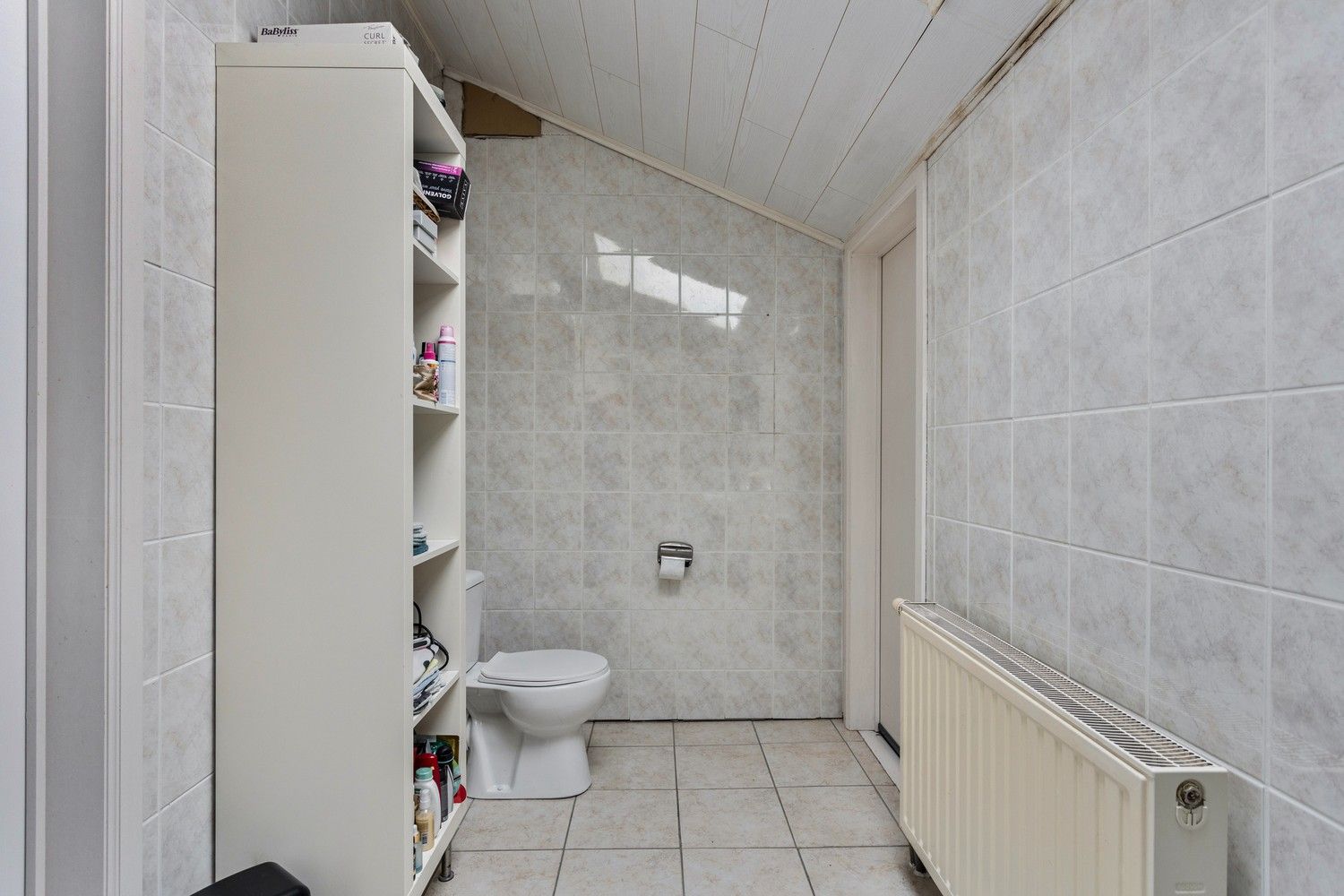 Op te frissen gezinswoning met 3 ruime slaapkamers én veel potentieel in het centrale Kesselt, Lanaken foto 20