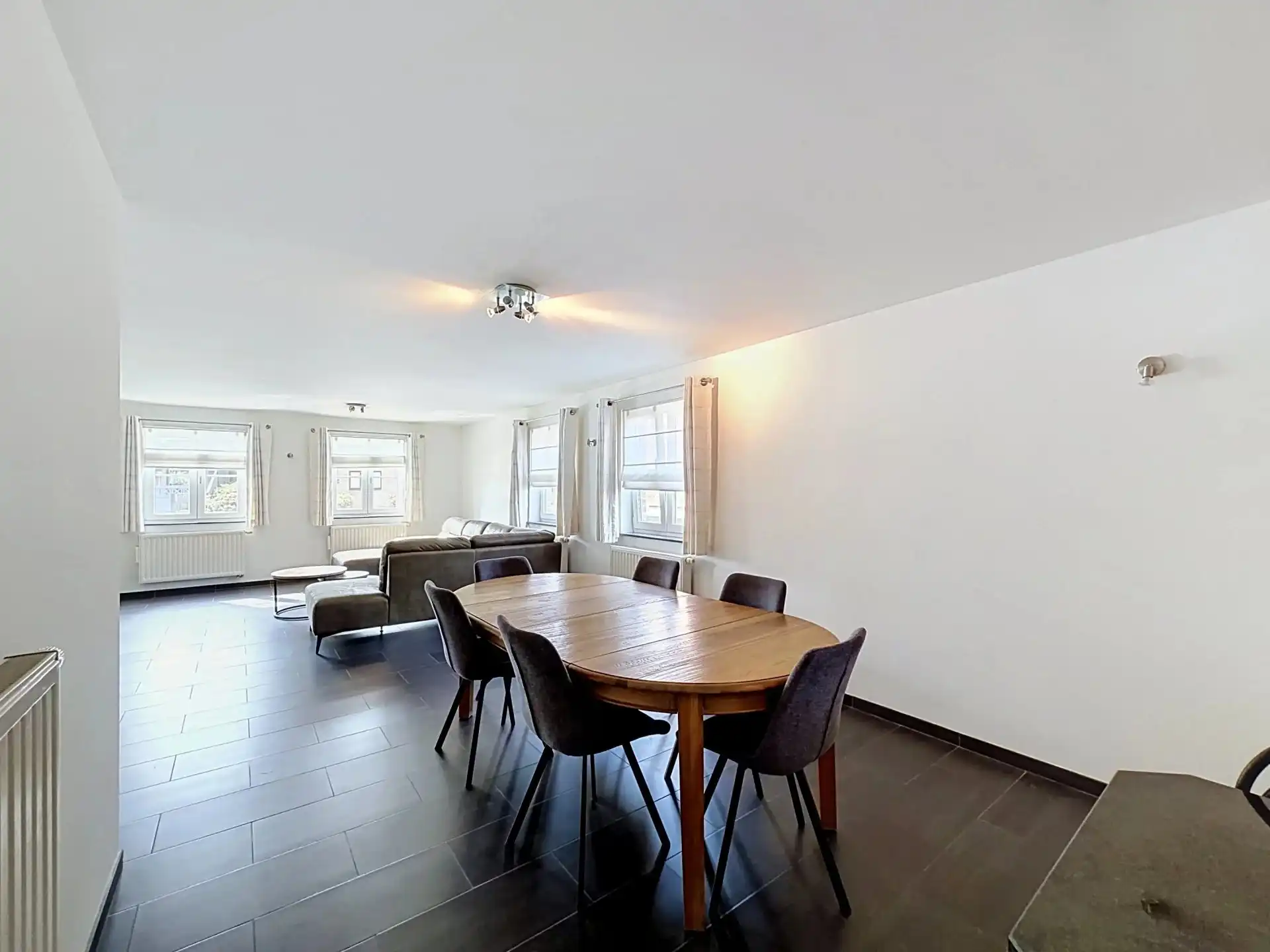 TE HUUR | Ruim gelijkvloers appartement met tuin foto 9
