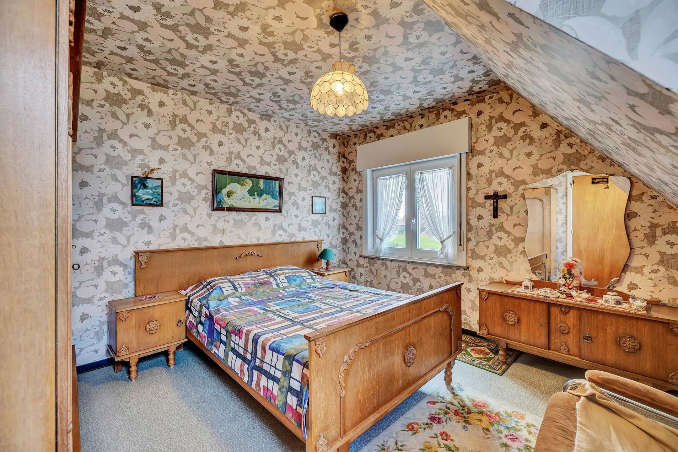 Charmante woning op een prachtig perceel van maar liefst 2.320 m² foto 13