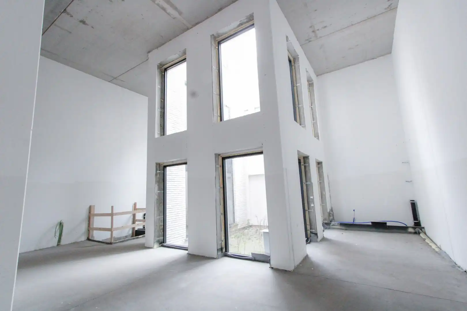 Prachtige winkel Lippenslaan 217 te huur (minimum 50% verplichting horeca of voeding) foto 8