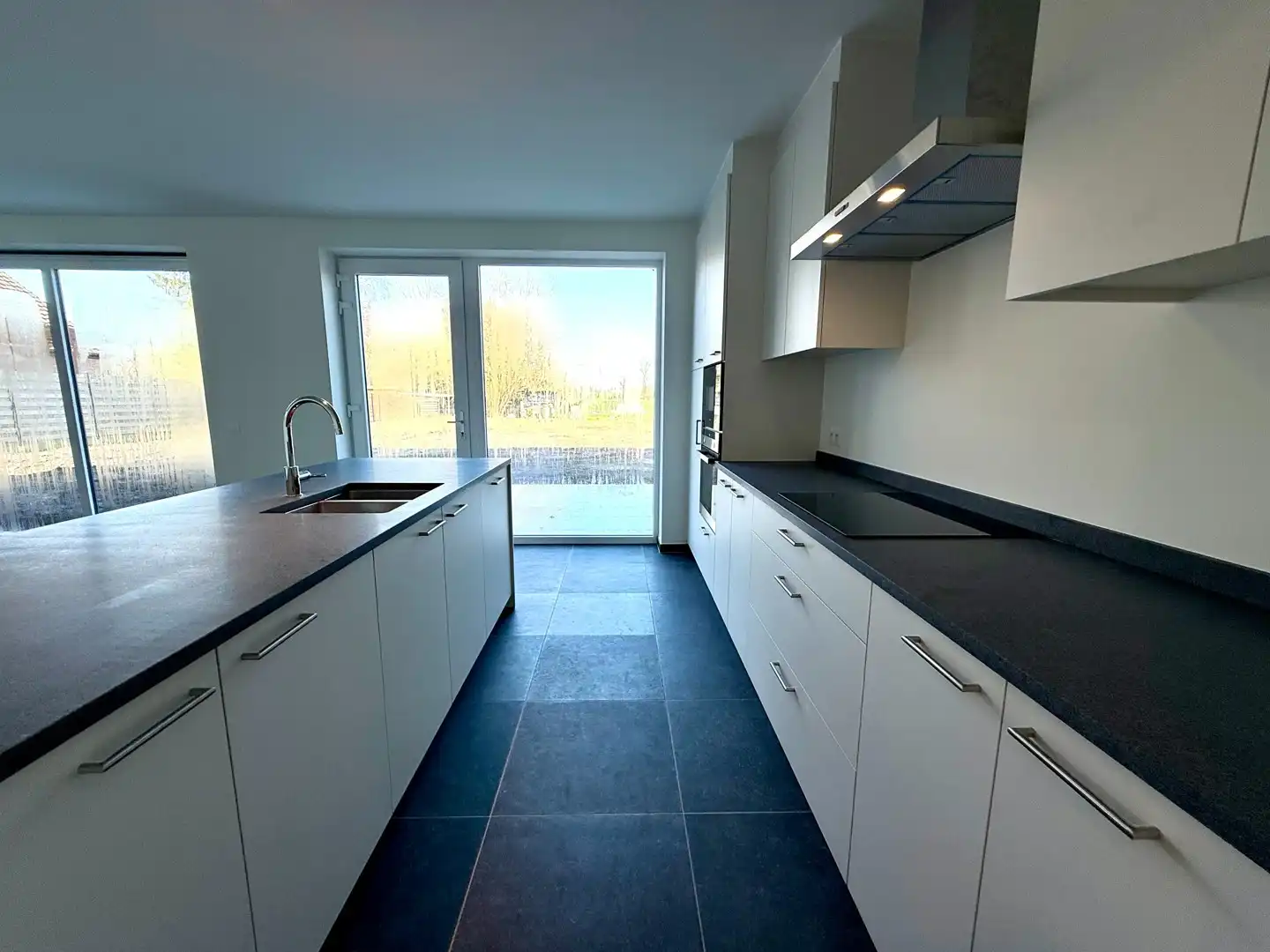 Volledig nieuwbouw, verrassend ruime en lichtrijke gezinswoning met 3 slaapkamers foto 17