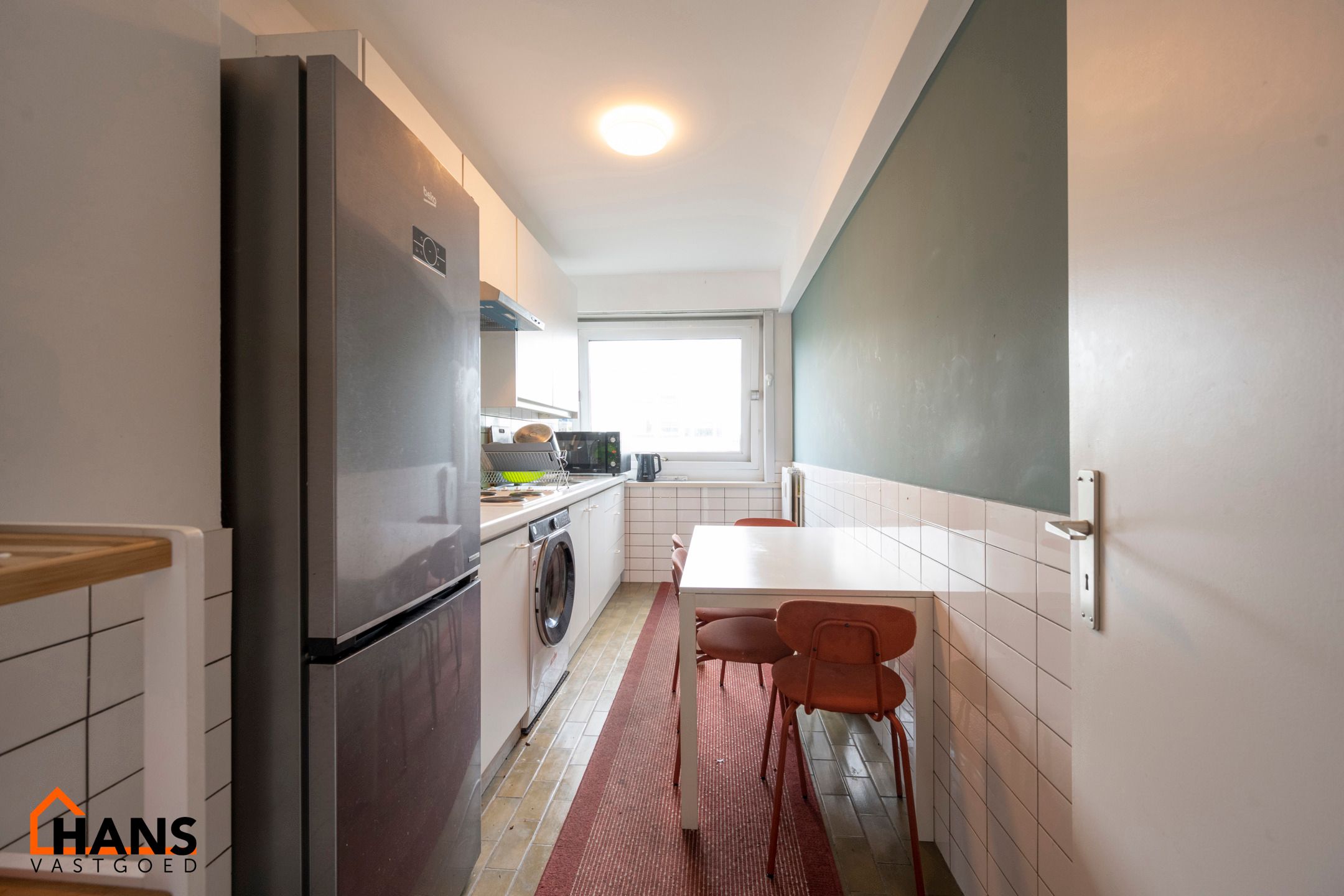 Riant appartement + staanplaats + kelder foto 6