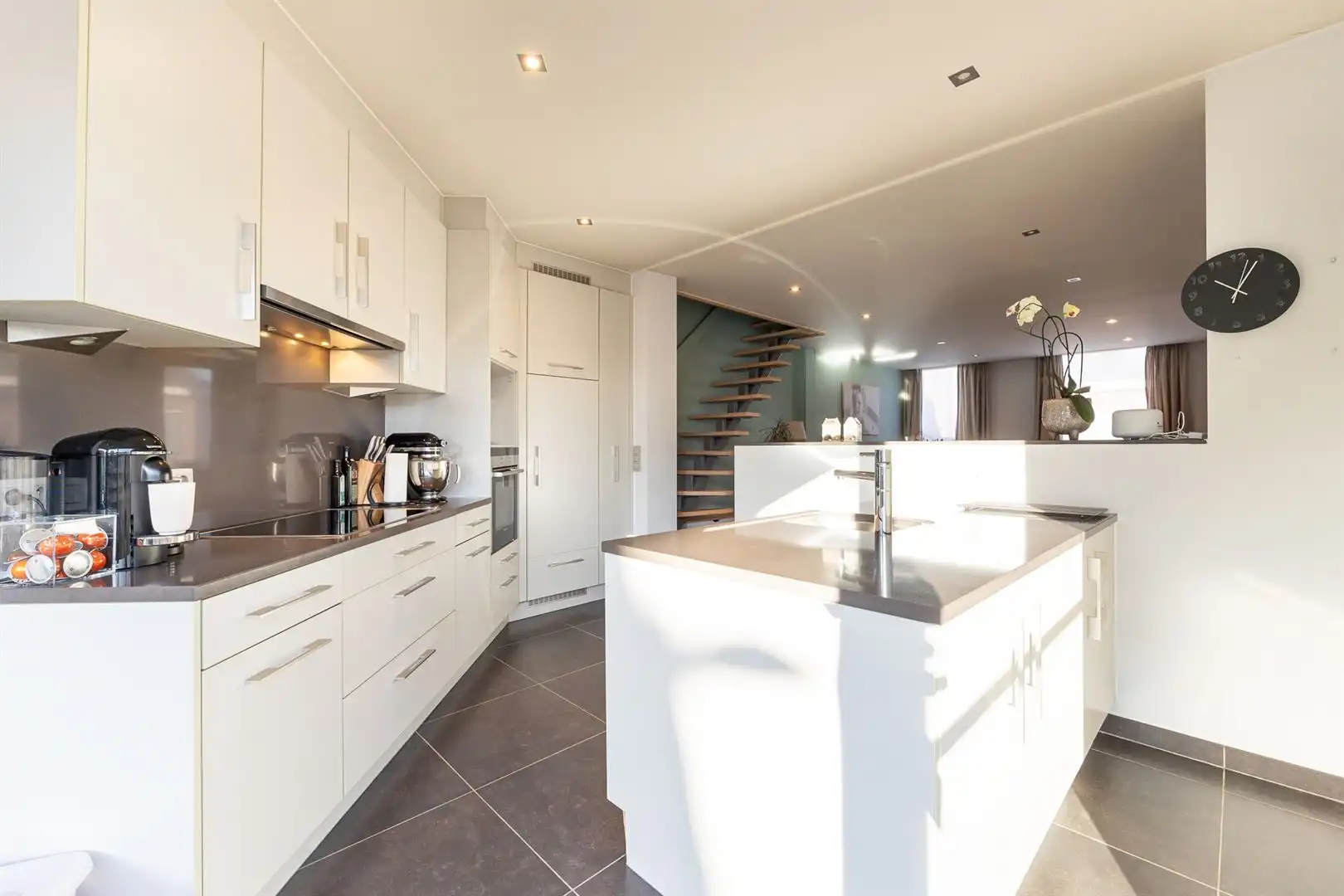 Rustig gelegen, instapklare HOB met 3 slaapkamers foto 8