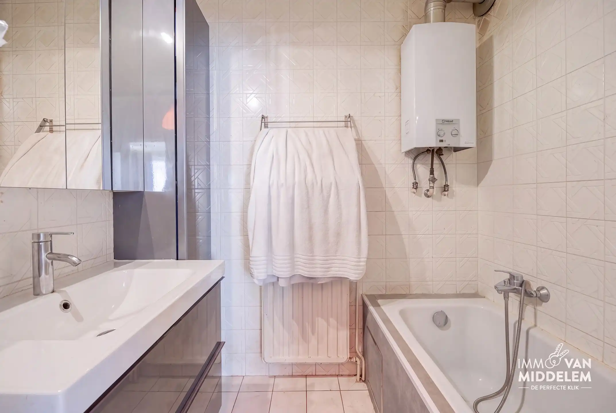 LICHTRIJK 1-SLAAPKAMERAPPARTEMENT MET STAANPLAATS foto 7