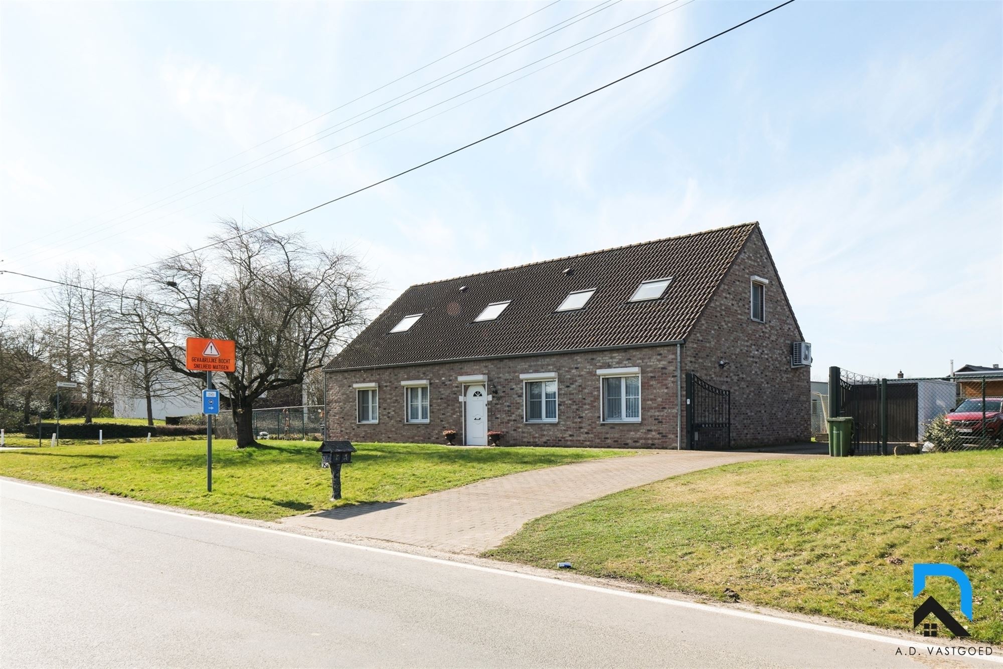 Ruime tweewoonst op toplocatie in Alken foto {{pictureIndex}}