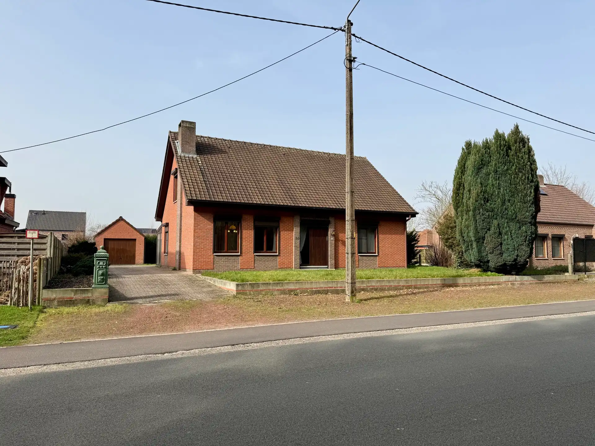 Vrijstaande woning met 4 slaapkamers op perceel van 6a72 foto 2