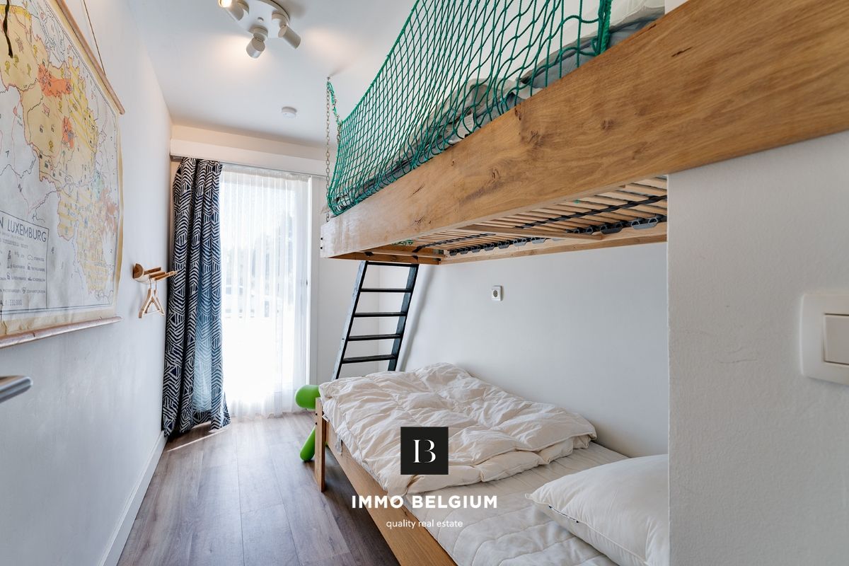 Gerenoveerd appartement met 2 SLPKS om de hoek van de dijk foto 11