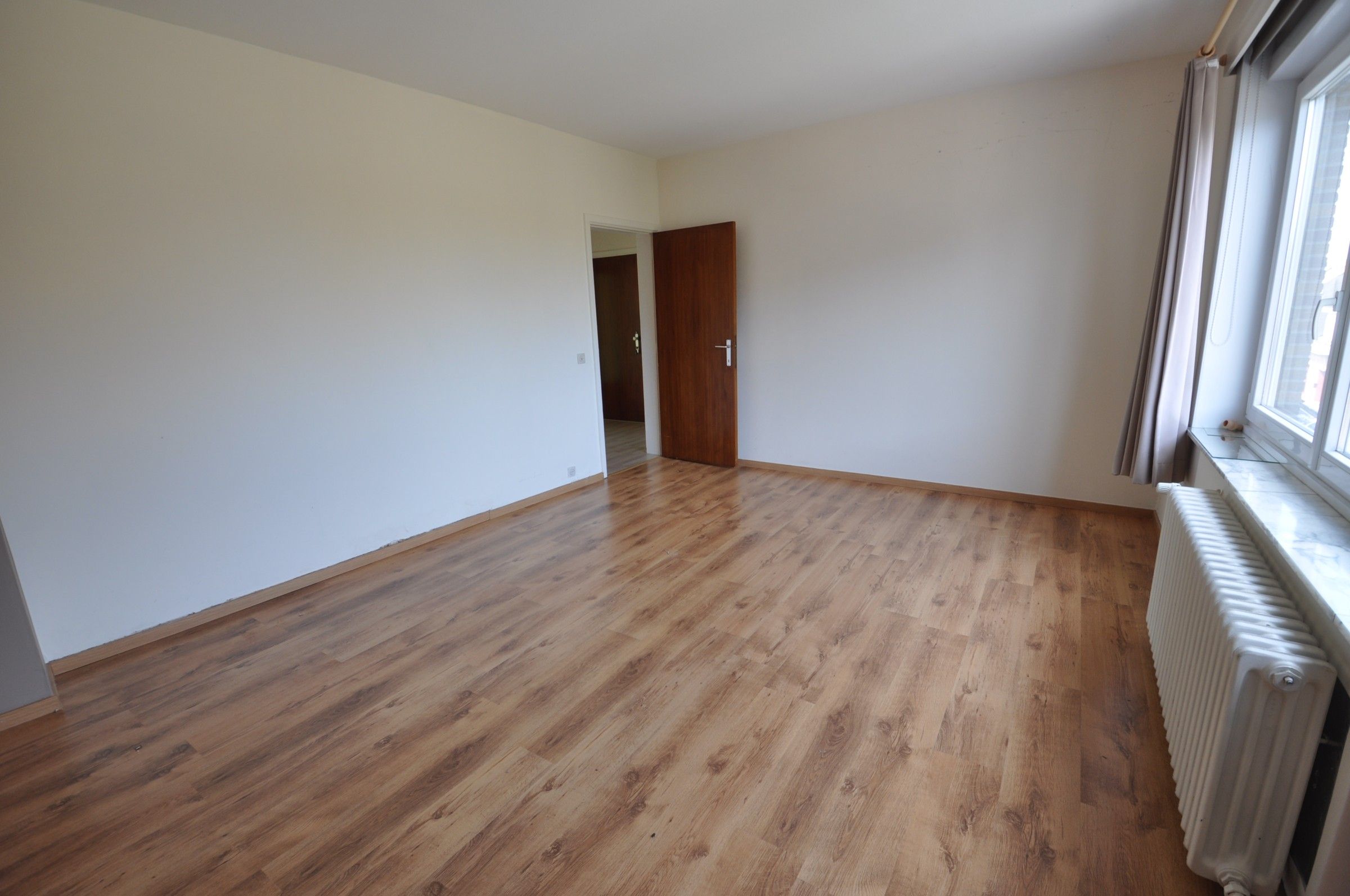 Ruim  2-slaapkamer appartement ! foto 4