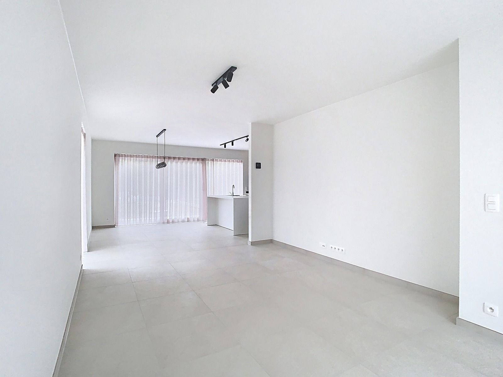  Moderne Nieuwbouwwoning (HOB) met 3 SLPK, Tuin én Carport! foto 2