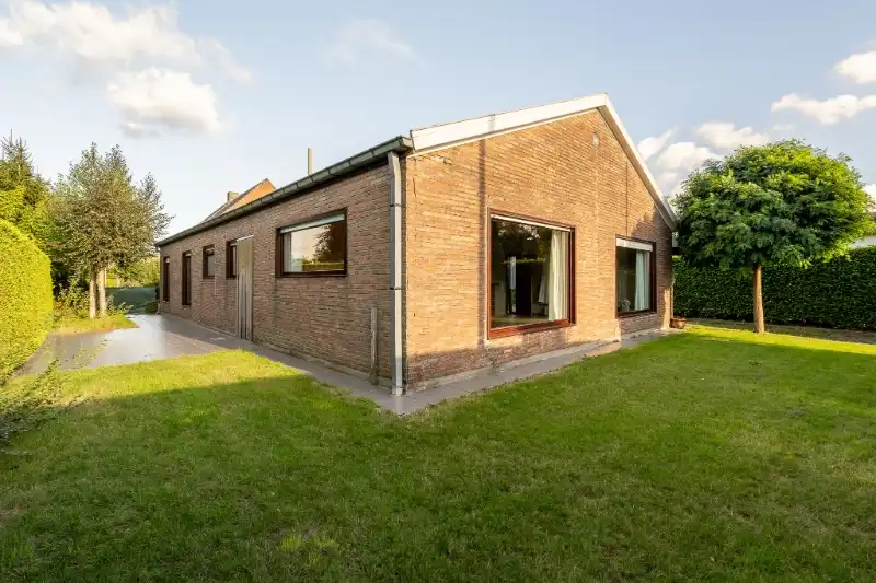 Open bebouwing op mooi perceel in rustige wijk. foto 18