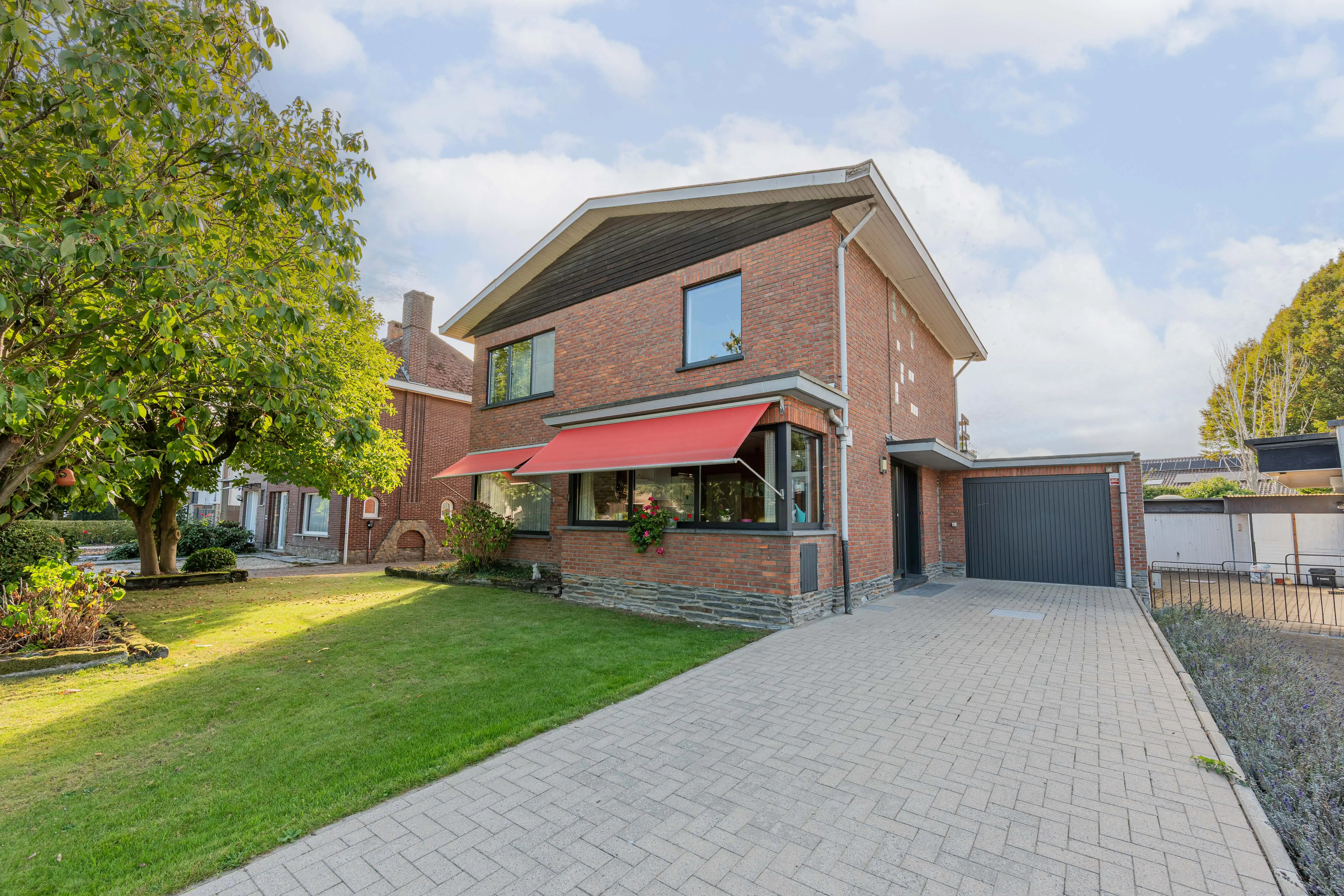 Te moderniseren karaktervolle woning op centrale locatie! foto 24