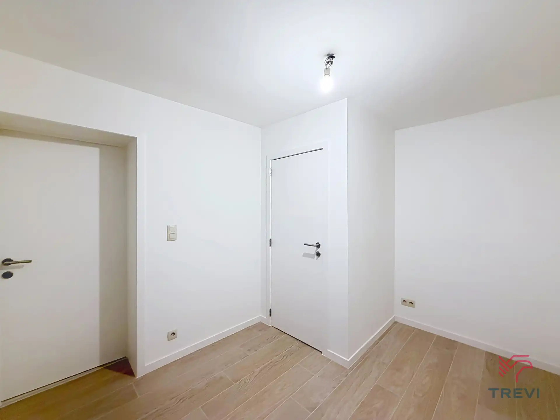 Gerenoveerd appartement met 1 slaapkamer foto 6