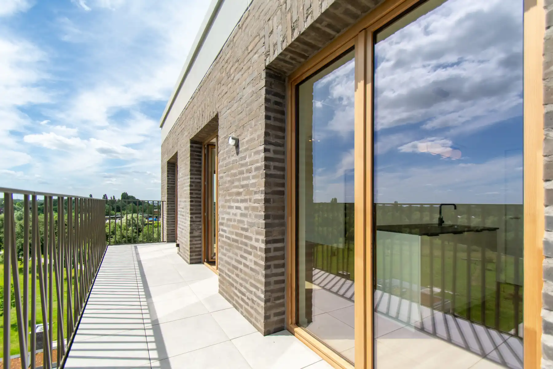 Rustig en comfortabel 3slpk appt. met mooi terras  foto 9