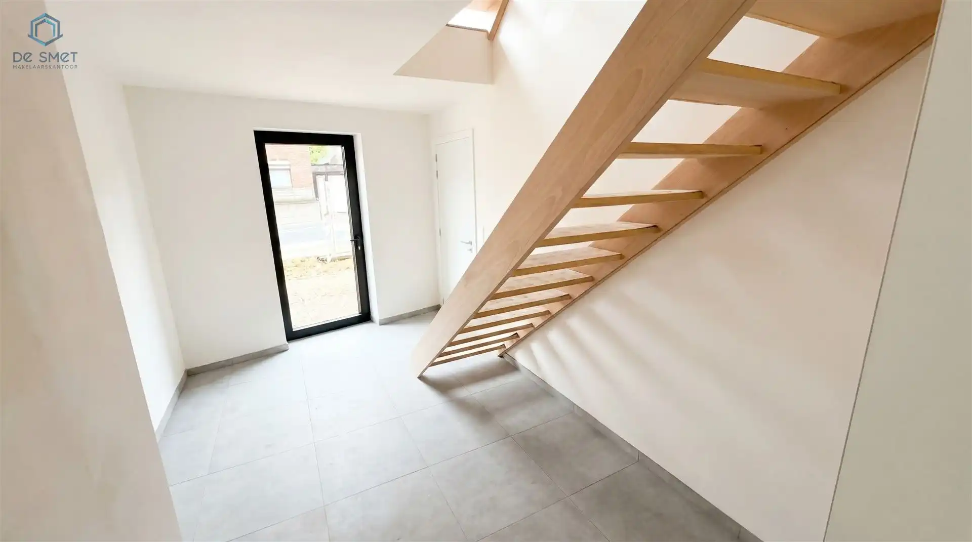 Instapklare nieuwbouwwoning met 4 slaapkamers, 2 badkamers en zonnige tuin foto 14