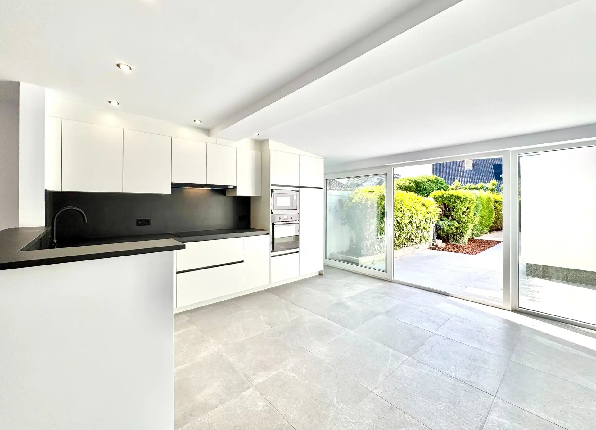 VOLLEDIG GERENOVEERDE WONING | TUIN | GARAGE | 294 M² foto 10