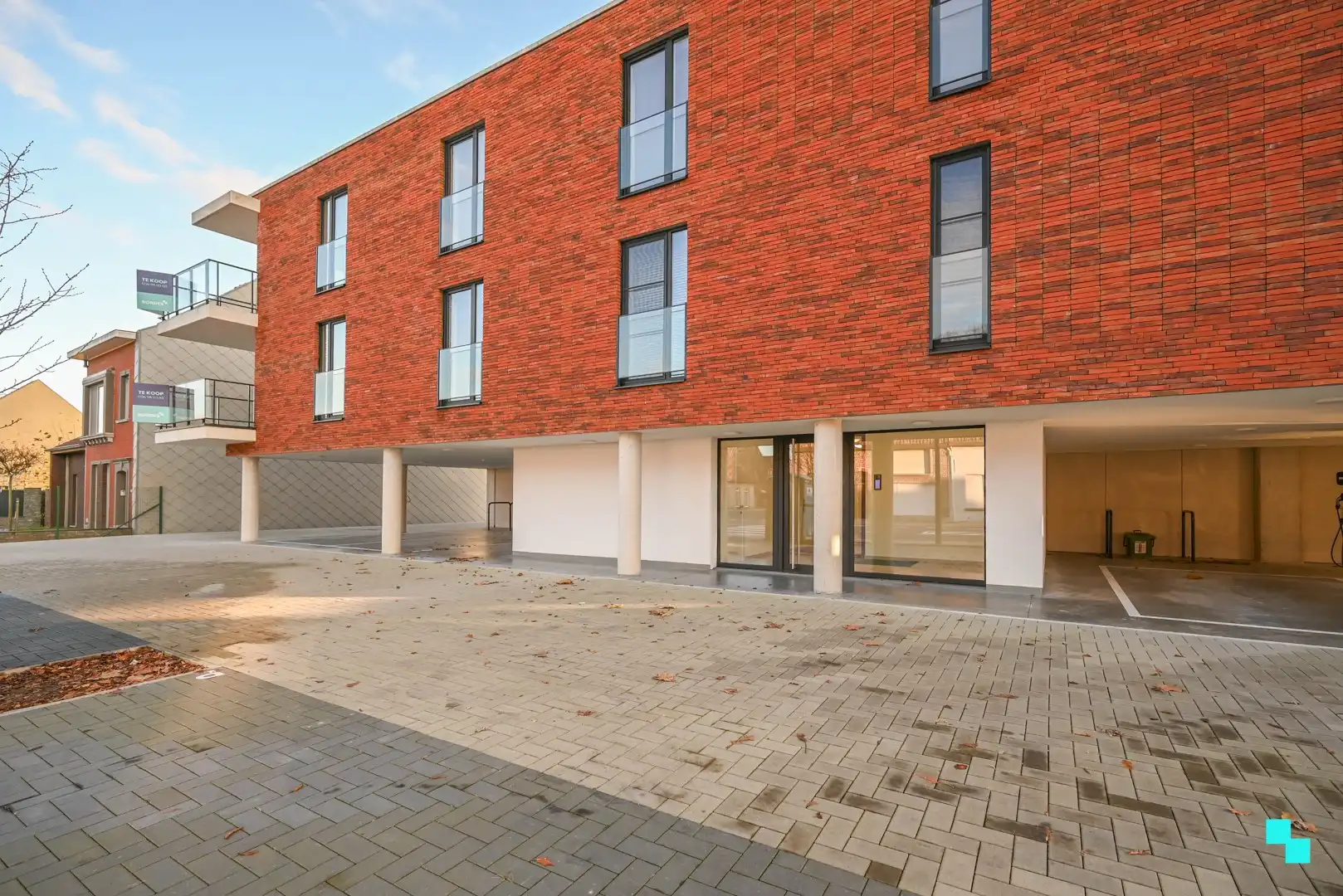 hoekappartement met aangenaam terras foto 5