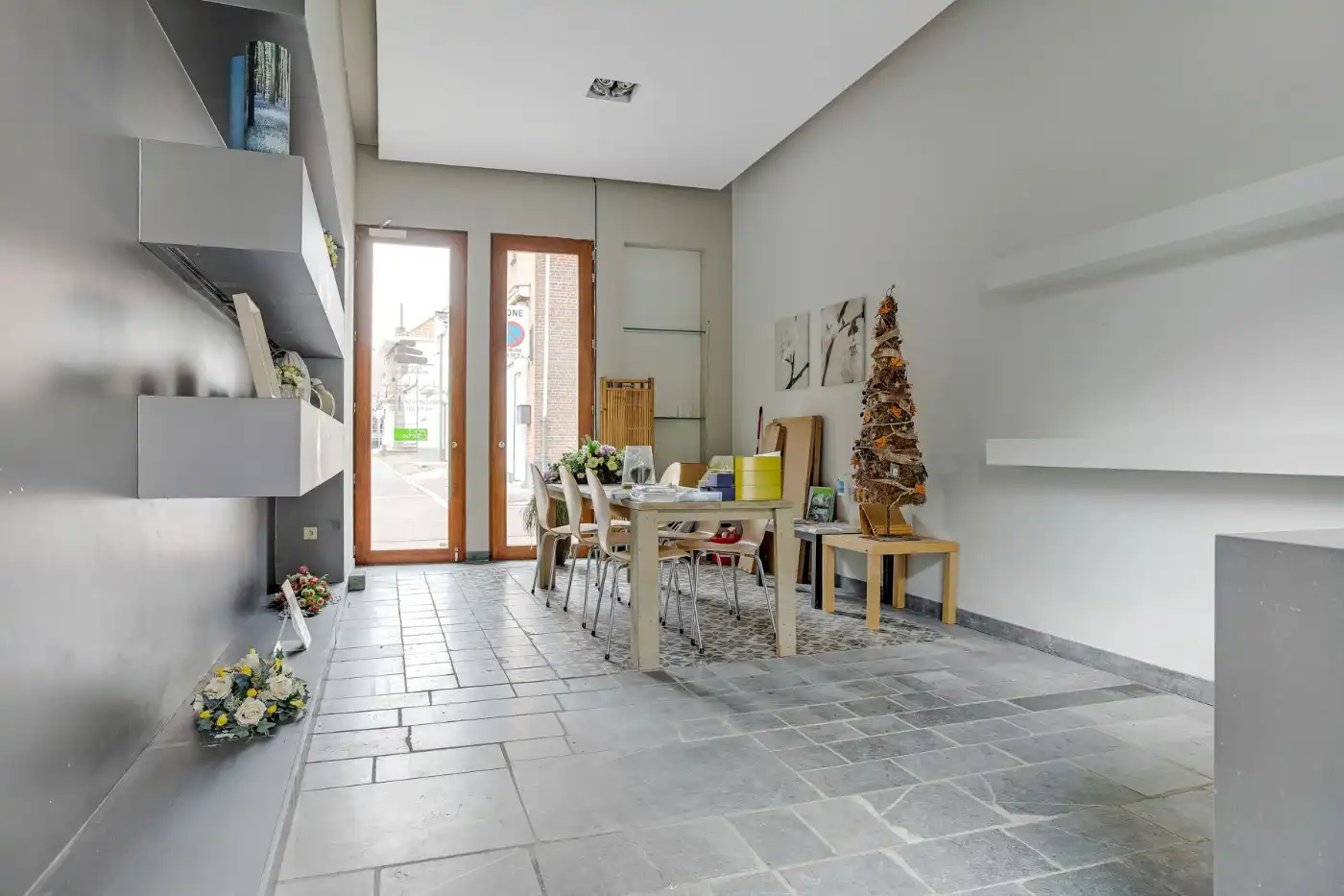 Centraal gelegen handelsgelijkvloers in centrum Zandvliet foto 9