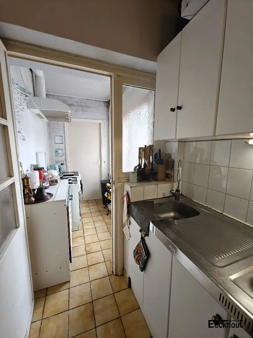 Opbrengsteigendom bestaande uit 3 appartementen en garage in Oostende! foto 5