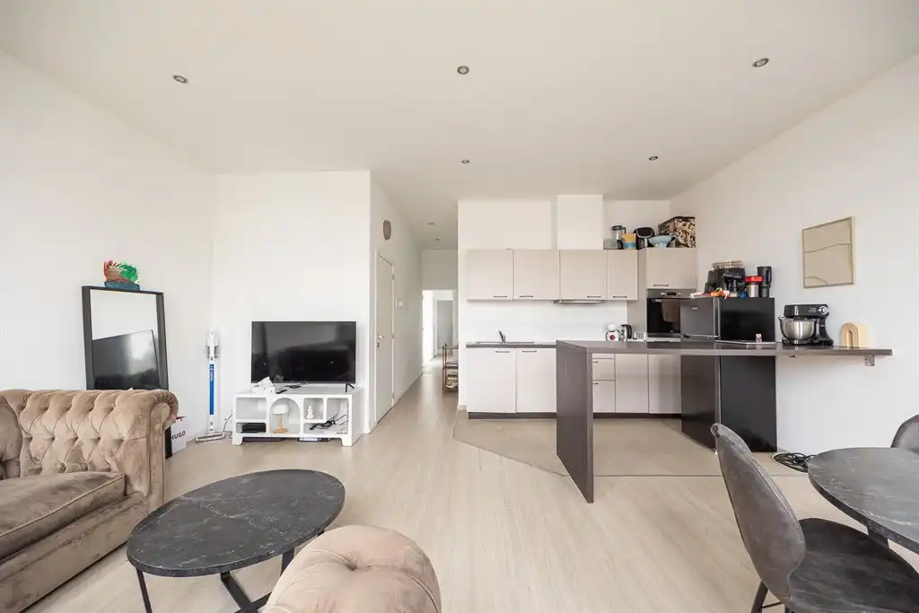 Lichtrijk appartement op het bovenste verdiep foto 3