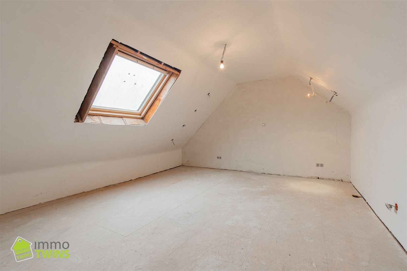 Ruime en lichtrijke gezinswoning met zonnige tuin en inpandige garage in Lebbeke foto 25