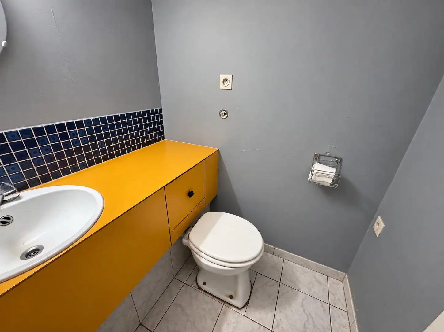 Te renoveren appartement met terras in Park Atlantis – De Haan. foto 9