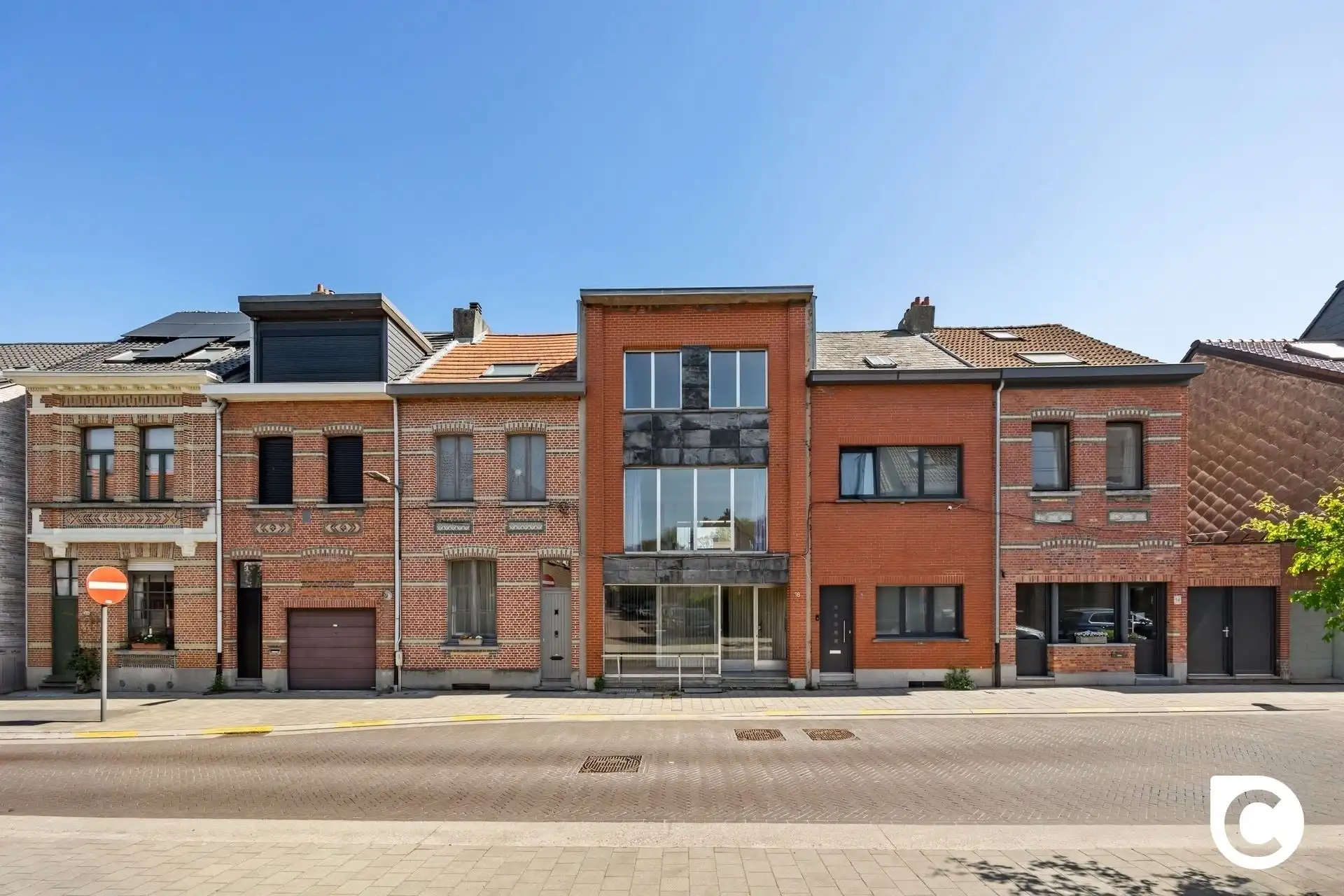 Interessant pand  in centrum Kontich met magazijn  foto 3