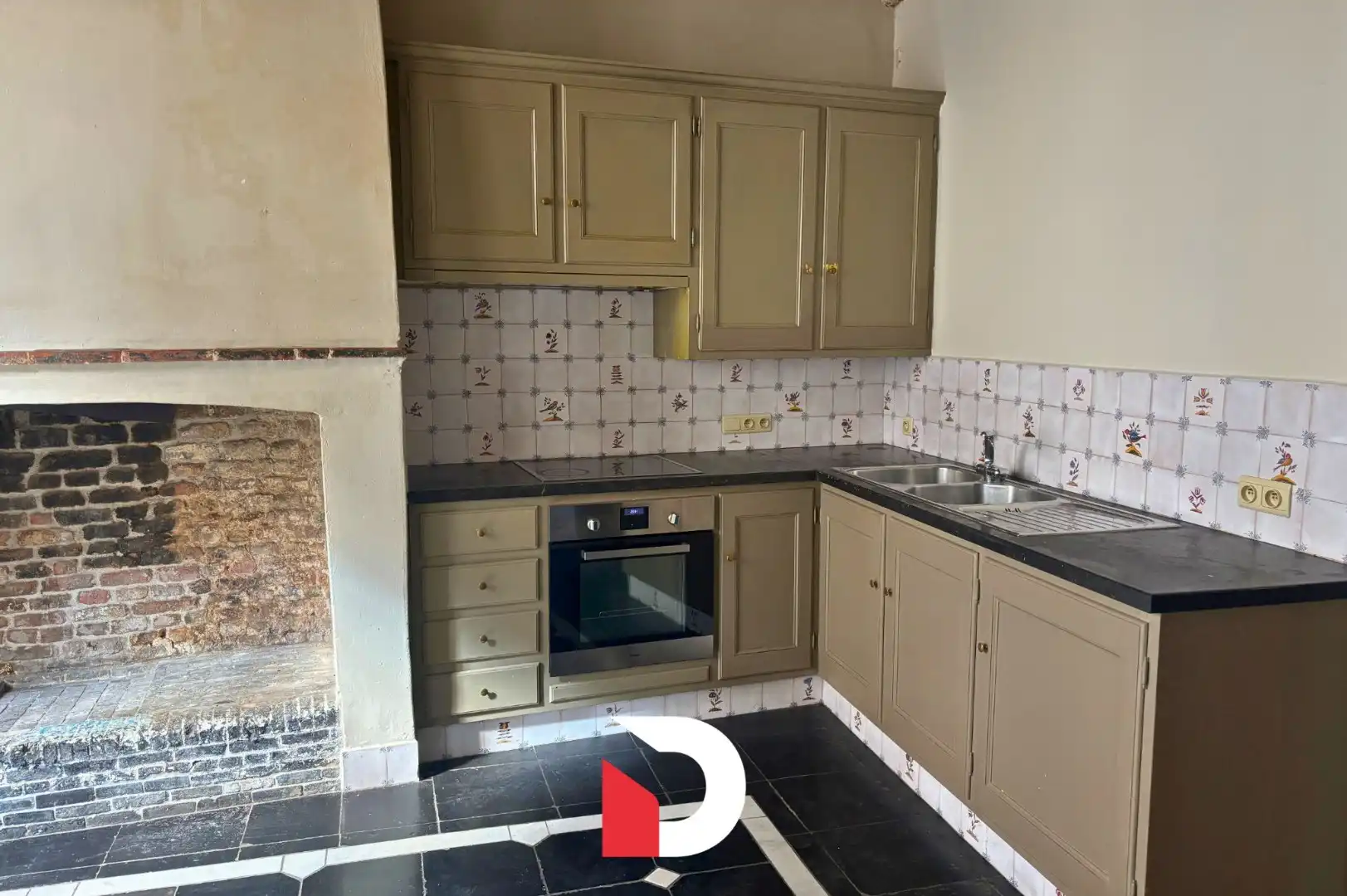 Woning in centrum Brugge met 4 slaapkamers en een gezellige stadstuin foto 6