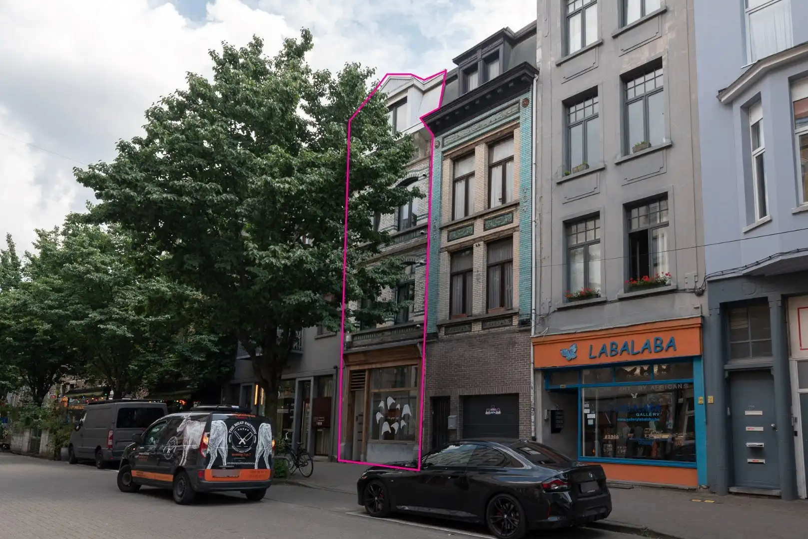 Gerenoveerd appartement met terras, op topligging foto 9