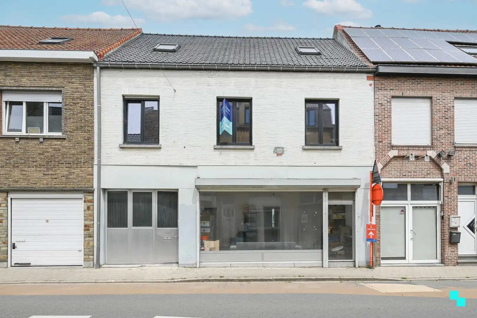 Ruime woning nabij centrum Bissegem foto 2