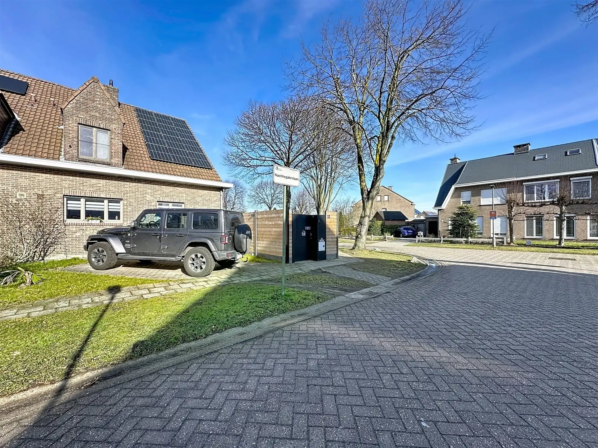 Recente half-open bebouwing met 4 slaapkamers gelegen in zeer aantrekkelijke wijk foto 25